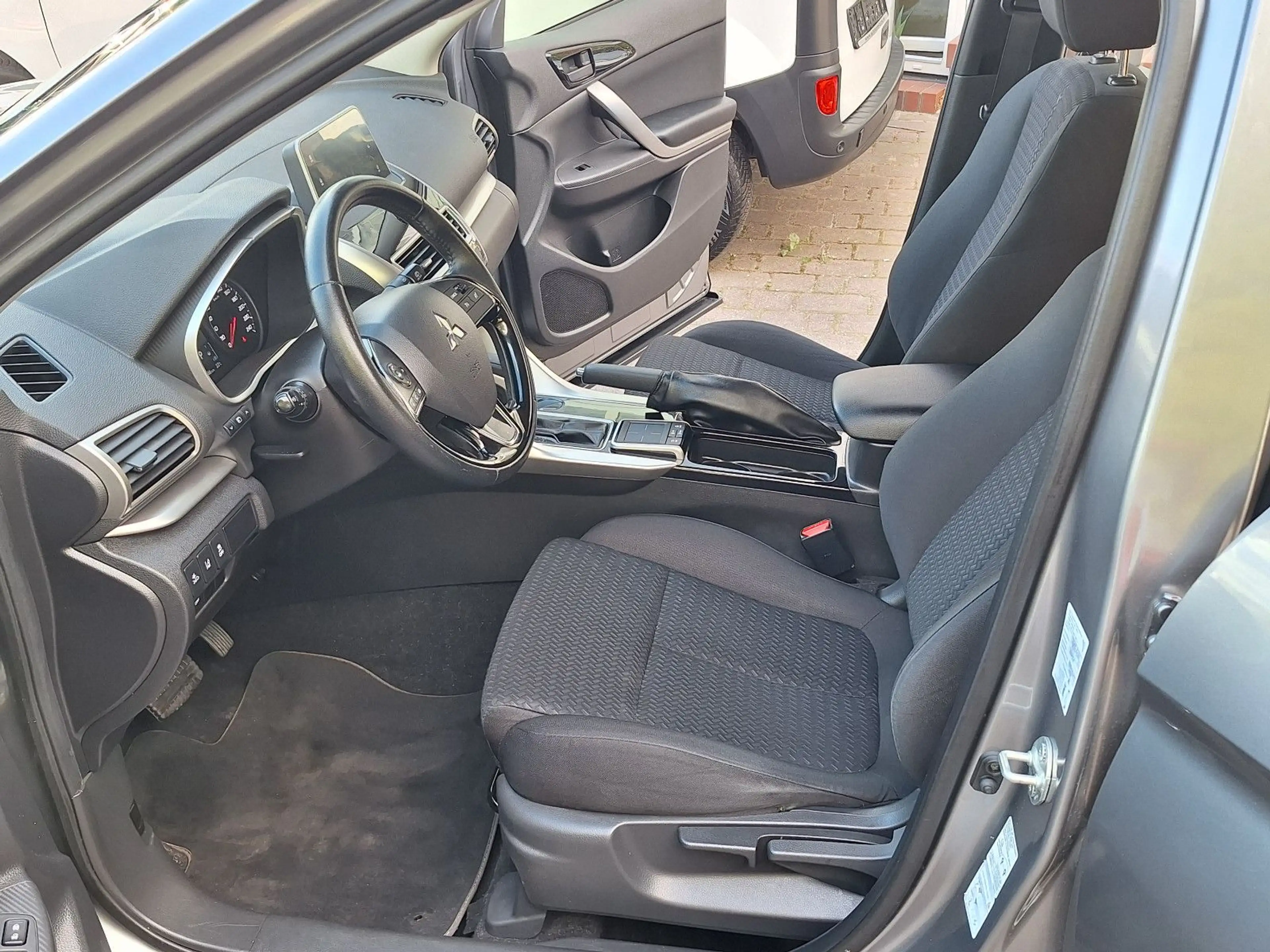 Mitsubishi Eclipse Cross Active 2WD 2.Hand Kamera — photo 13