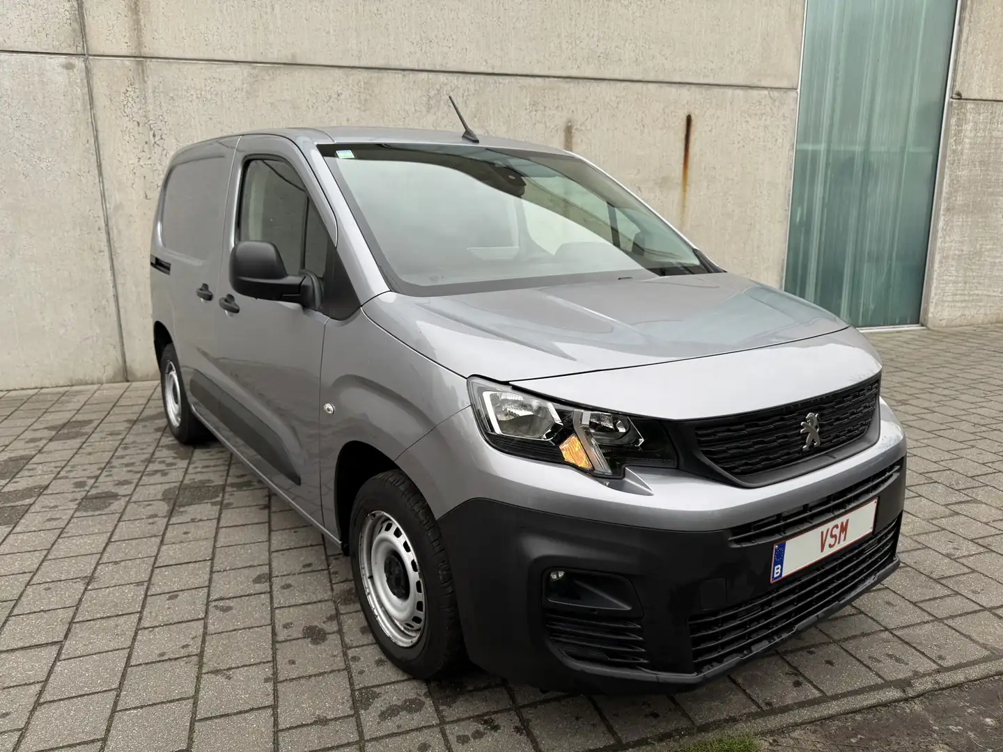 Peugeot Partner Gris - 1