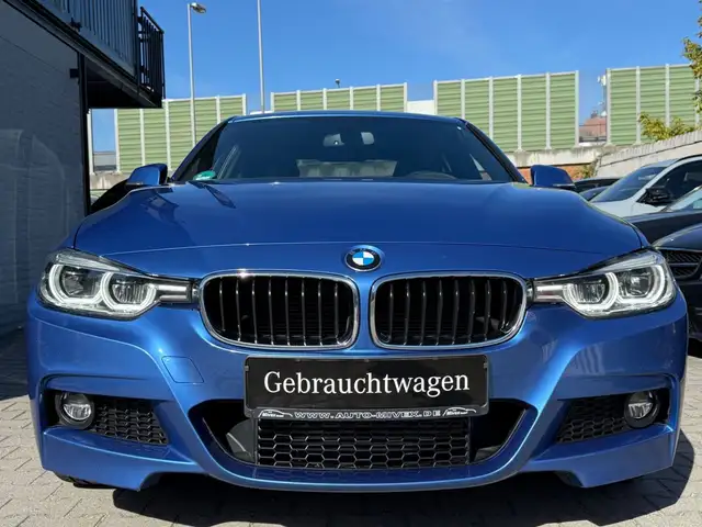Bmw 318 i M Sport Limousine LED Head Up