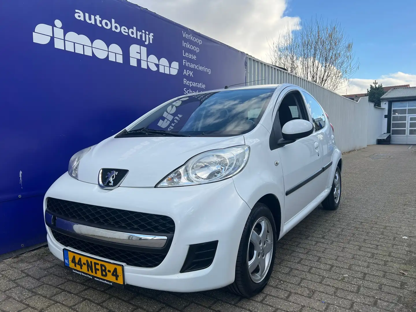 Peugeot 107 1.0-12V Urban Move Blanco - 1