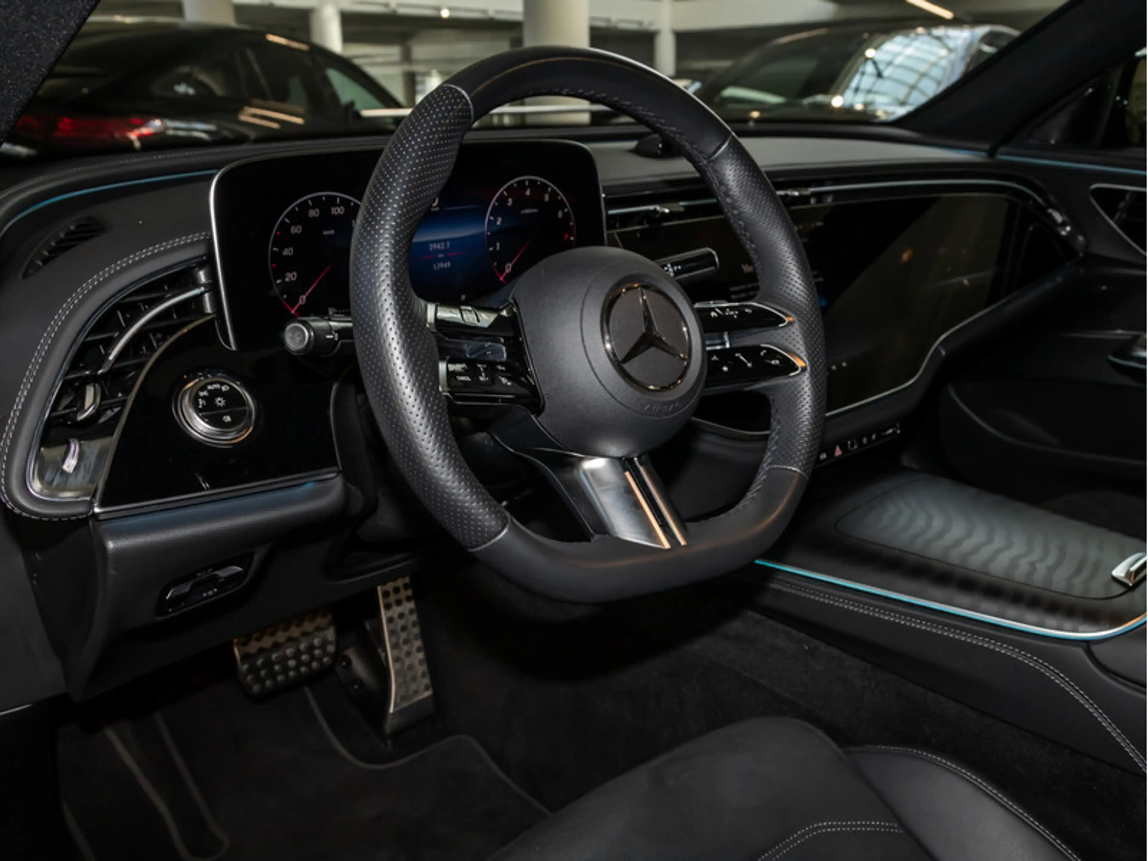Mercedes-Benz E 200 AMG-Sport/Super/360/Pano/Night/Totw/20' — photo 13