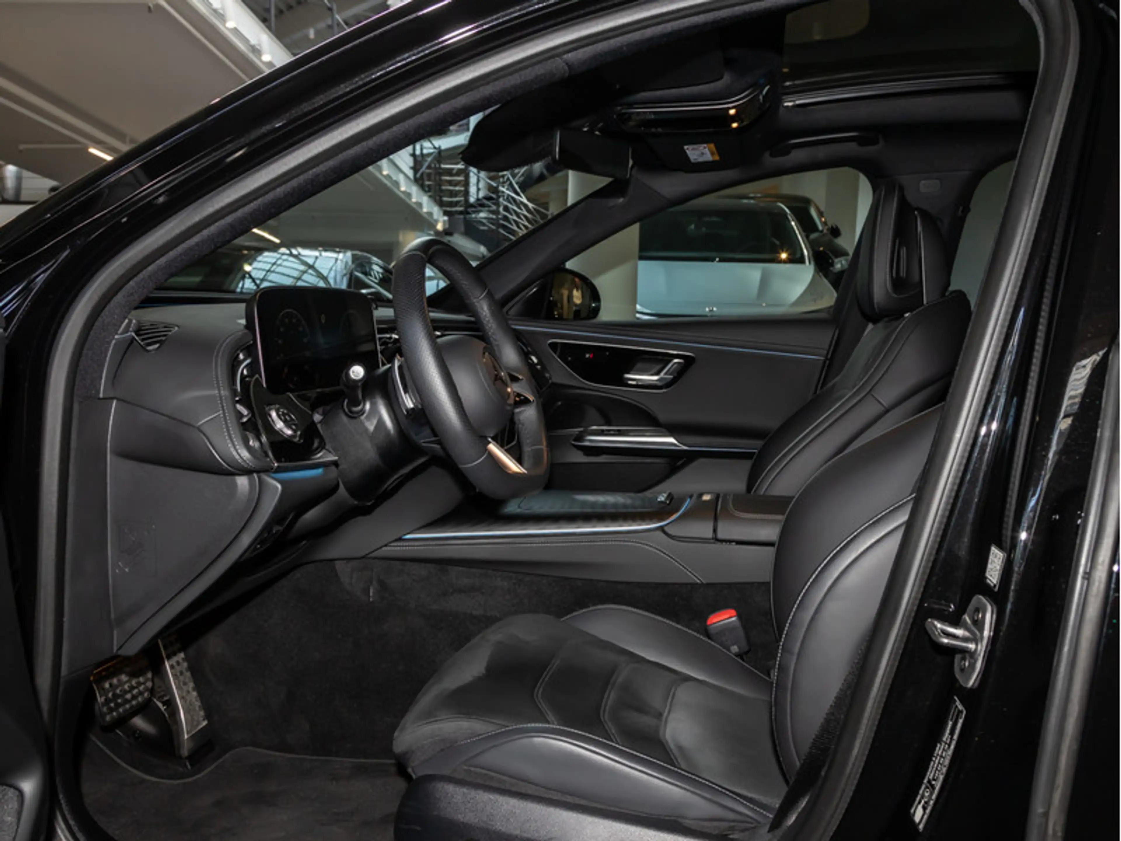 Mercedes-Benz E 200 AMG-Sport/Super/360/Pano/Night/Totw/20' — photo 12