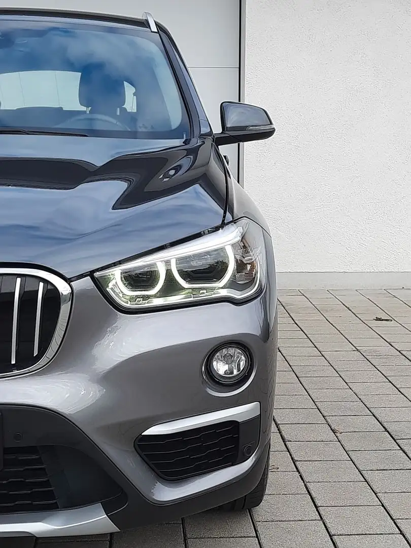 BMW X1 xDrive/Aut./xLine/Kam./Leder/LED/Navi Gris - 1