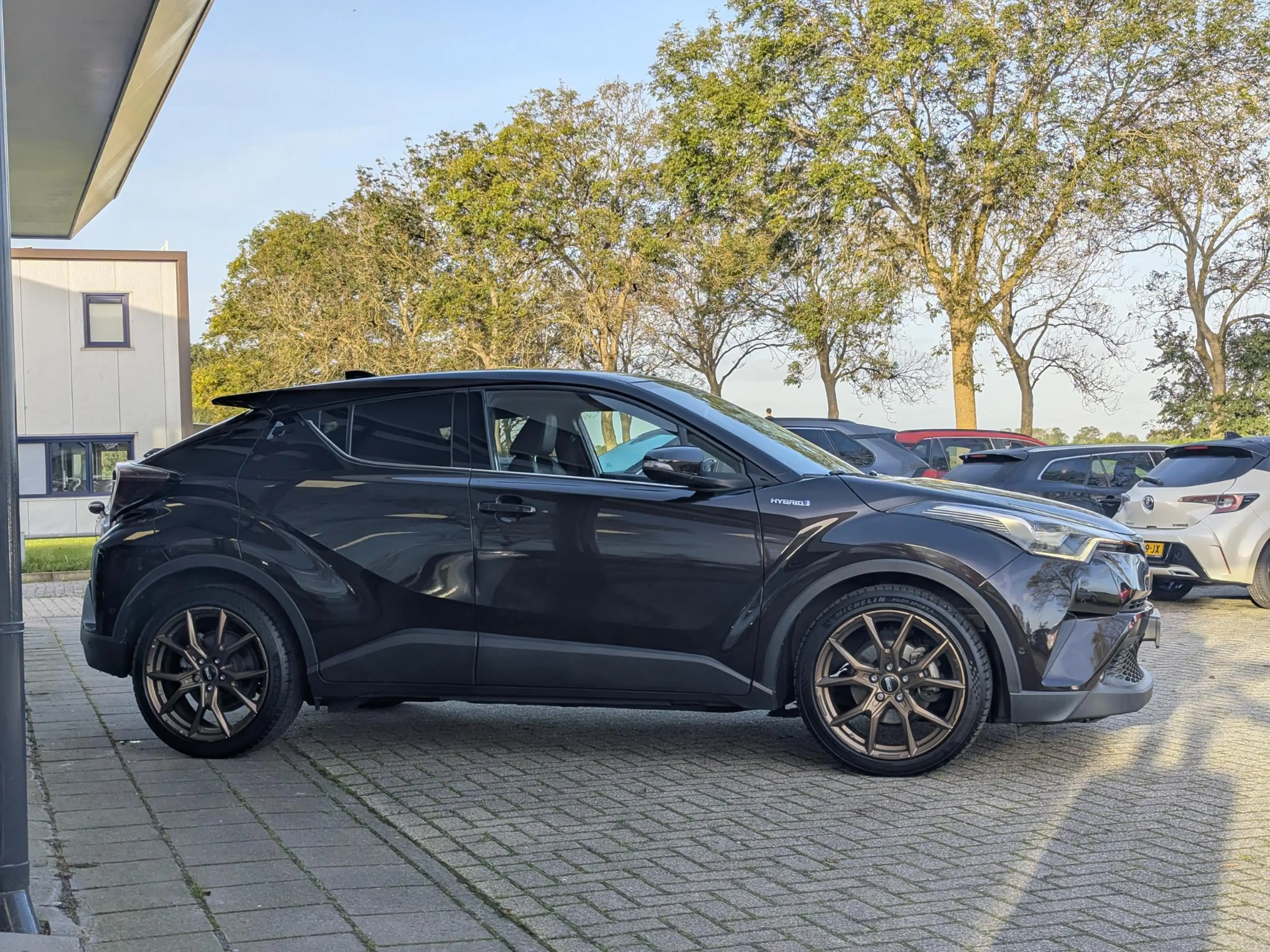 Toyota C-HR 1.8 Hybrid Executive | Trekhaak | JBL | Stoel- stu — photo 4