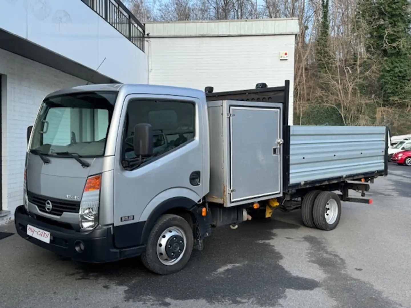 Nissan Cabstar CABSTAR 3000 CC  DIESEL 35.13 PLATEAU BASCULANTE E Argento - 2