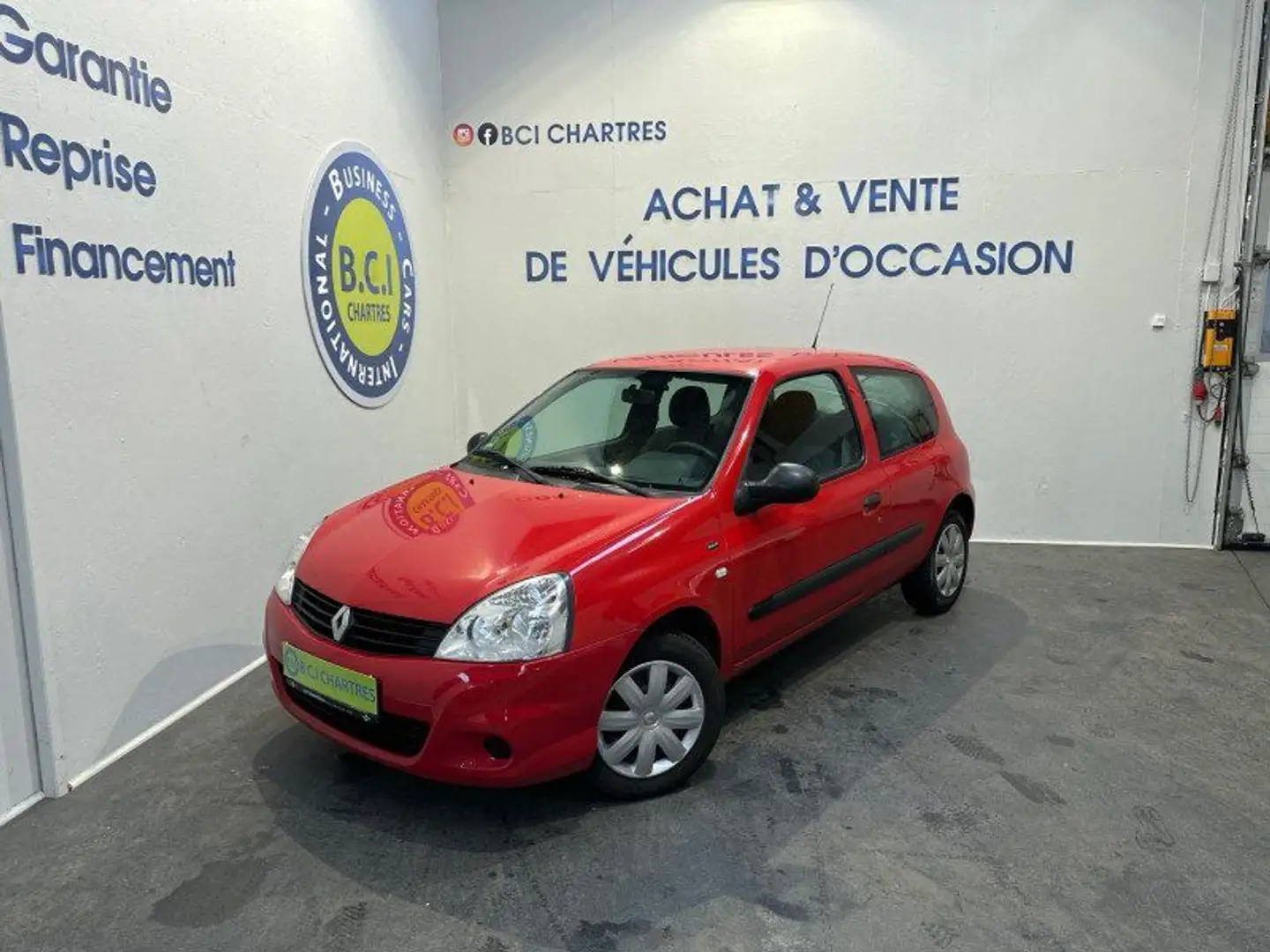 Renault Clio II CAMPUS 1.2 16V 75CH AUTHENTIQUE ECO² 3P Rojo - 1