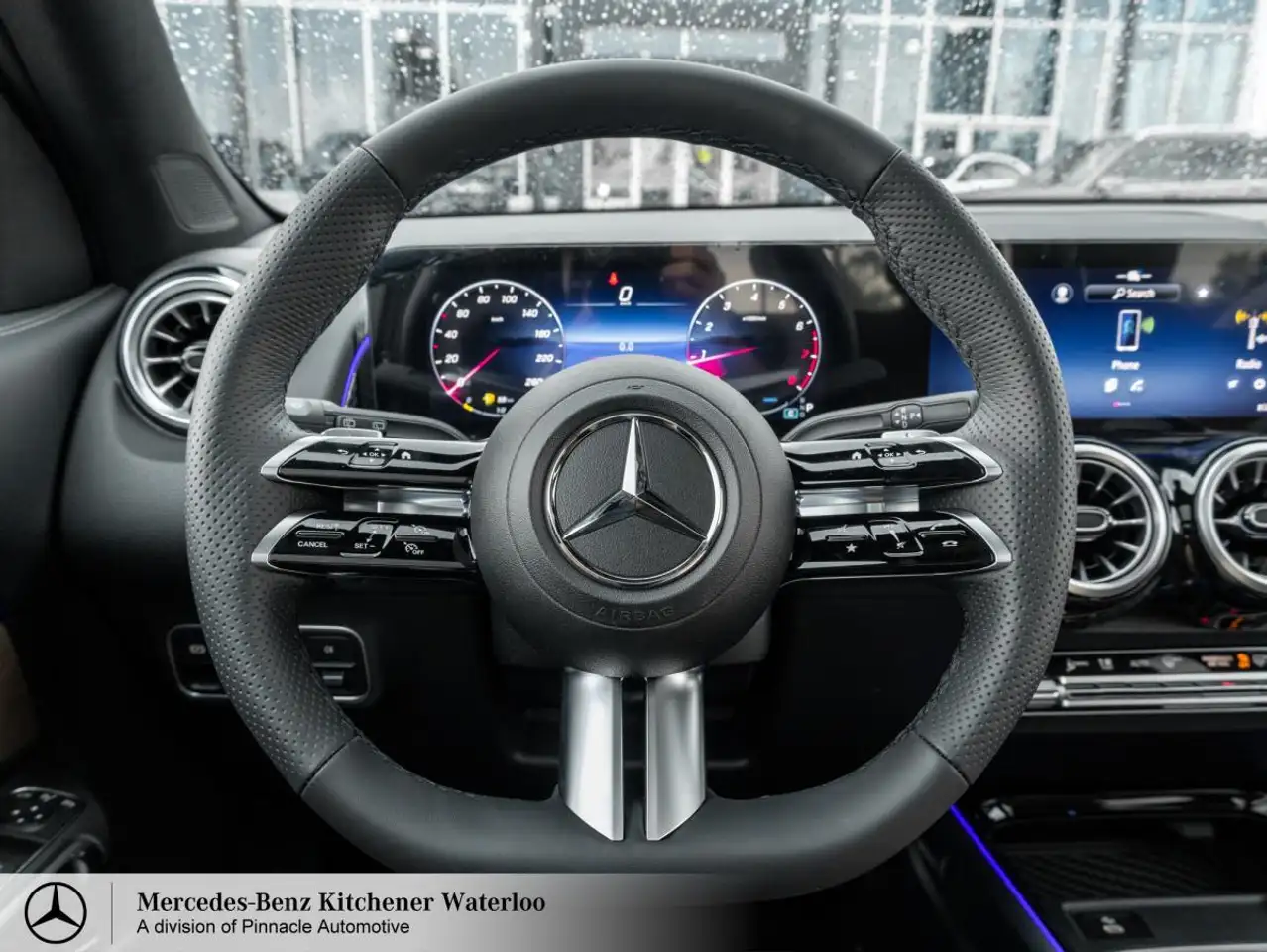 Mercedes-Benz GLB снимка Mercedes-Benz GLB