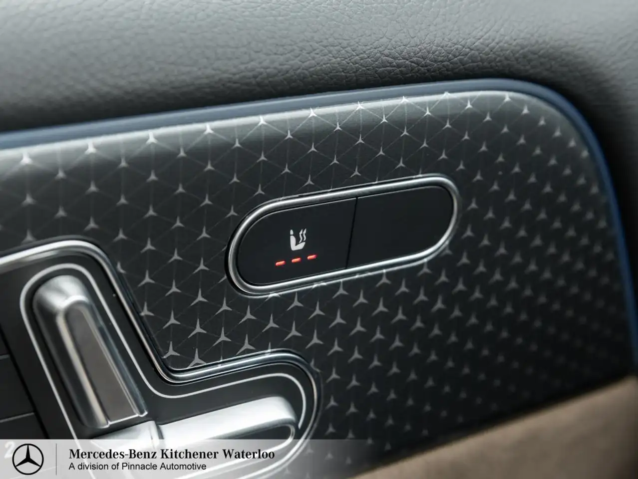 Mercedes-Benz GLB снимка Mercedes-Benz GLB