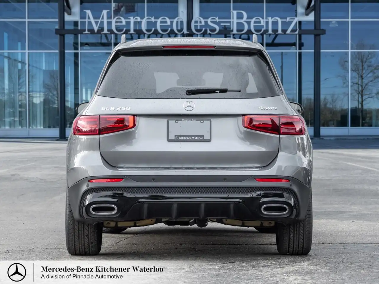Mercedes-Benz GLB снимка Mercedes-Benz GLB