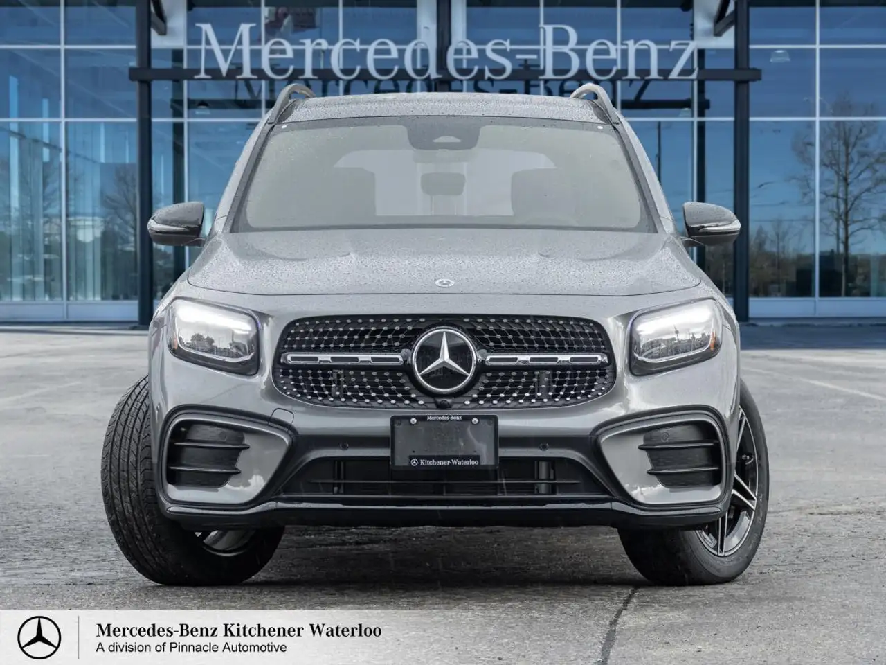 Mercedes-Benz GLB снимка Mercedes-Benz GLB