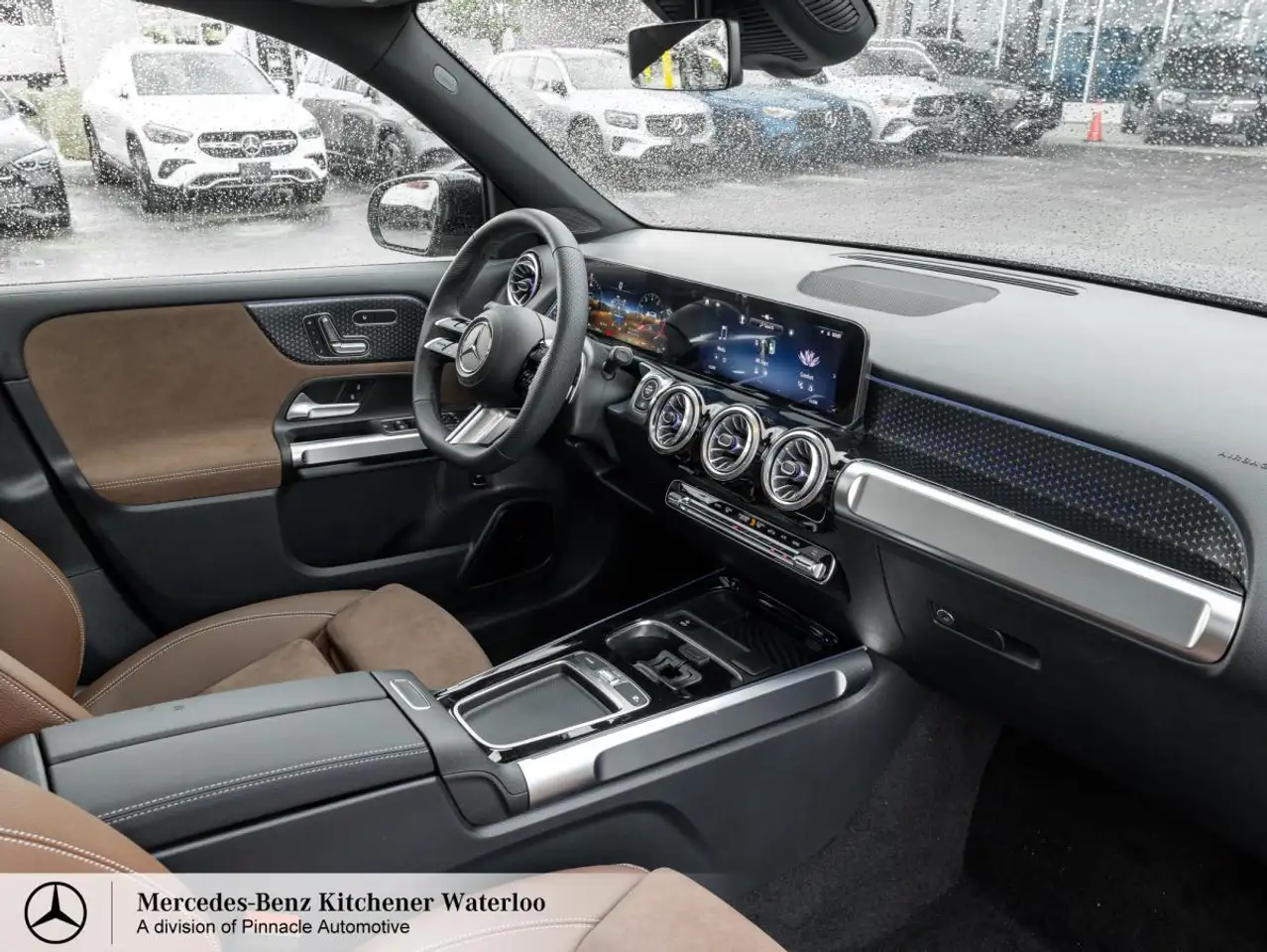 Mercedes-Benz GLB снимка Mercedes-Benz GLB