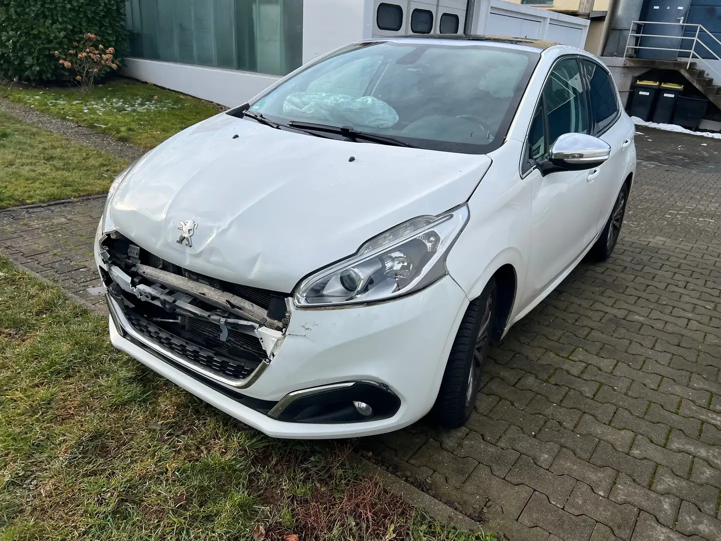 Peugeot 208 Allure Weiß - 1