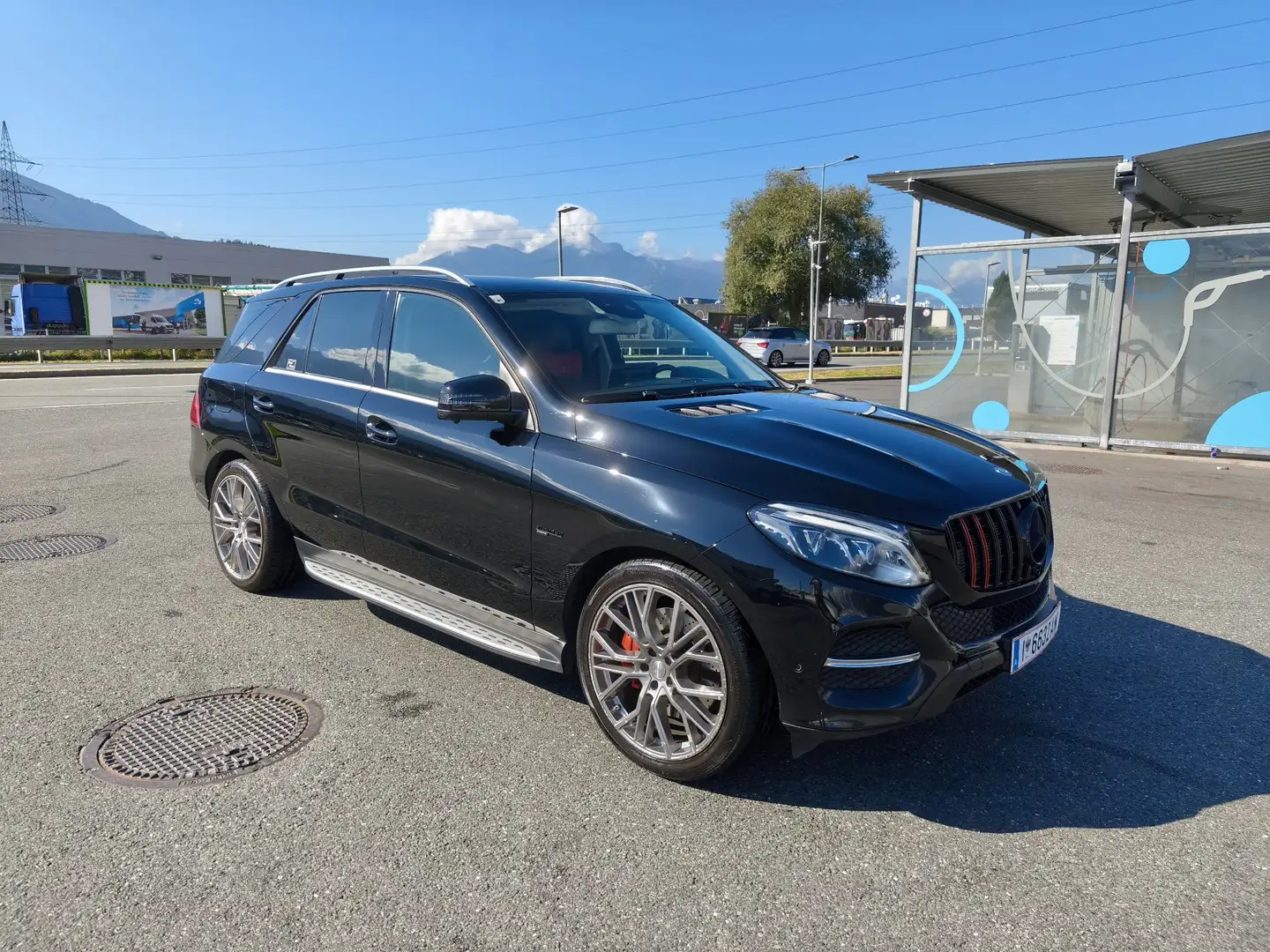 Mercedes-Benz GLE 500 e 4Matic 7G-TRONIC AMG Line - 1