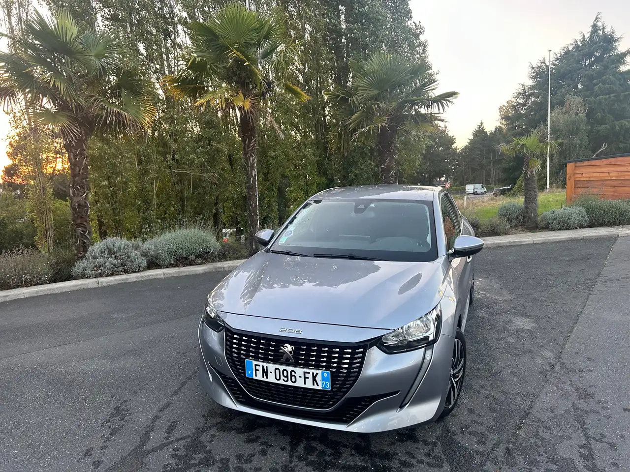 Peugeot 208 208 — photo 2
