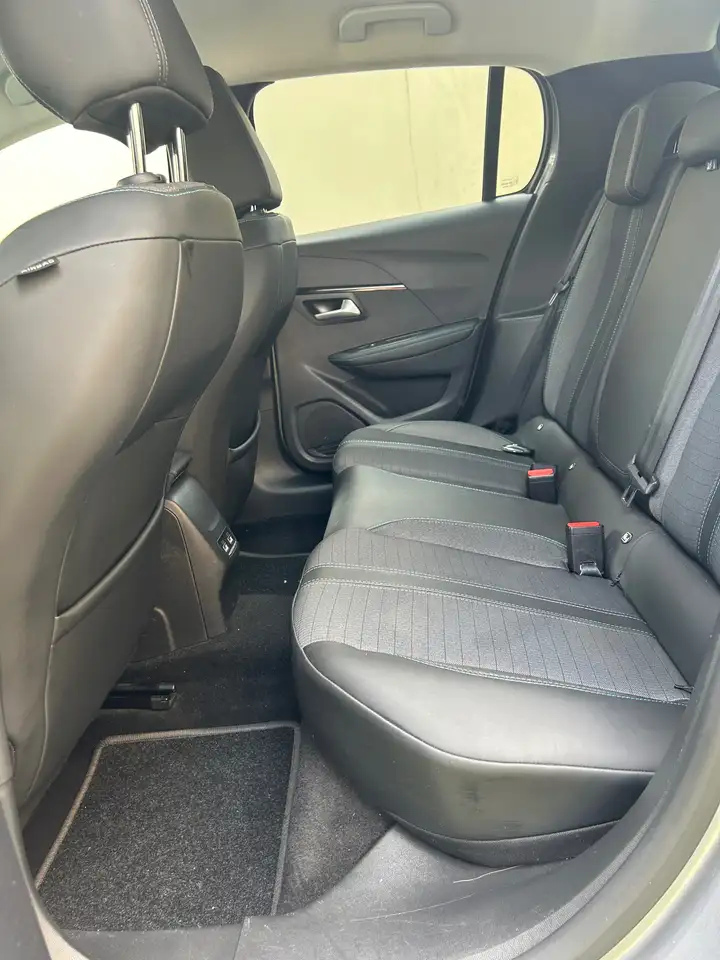 Peugeot 208 208 — photo 5