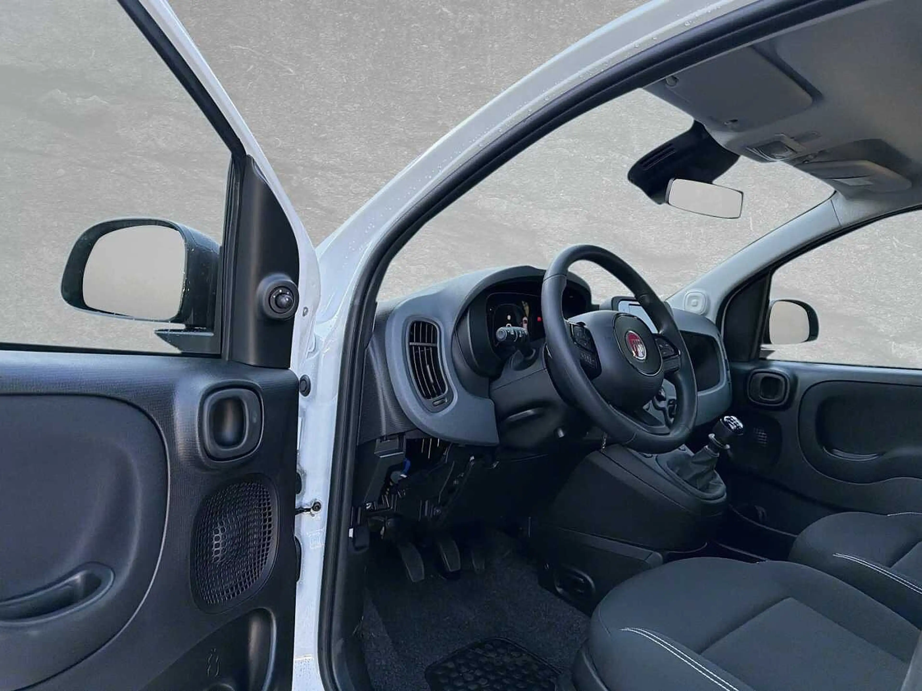 Fiat New Panda Panda/Pandina Hybrid ICON — photo 5