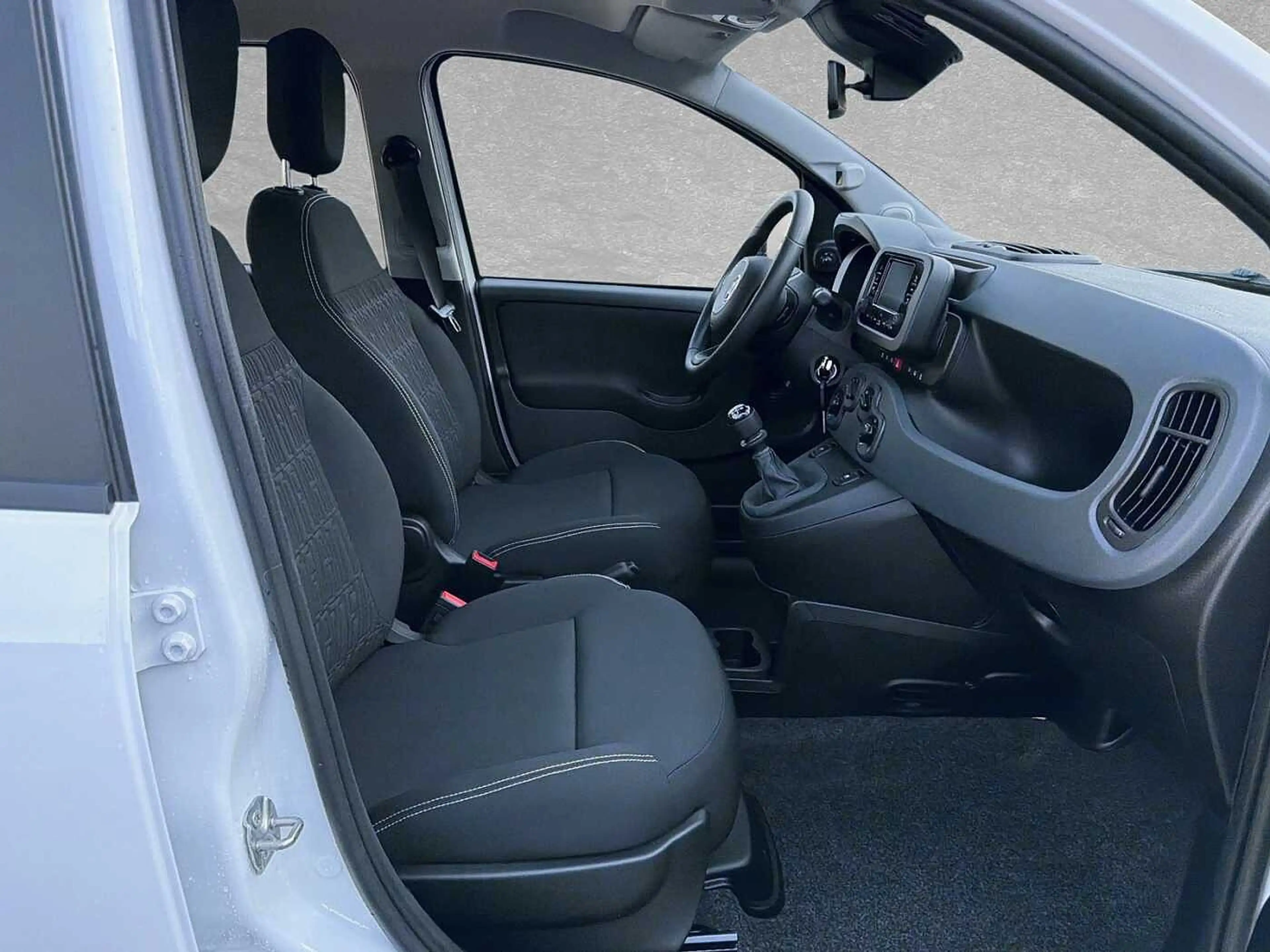 Fiat New Panda Panda/Pandina Hybrid ICON — photo 6