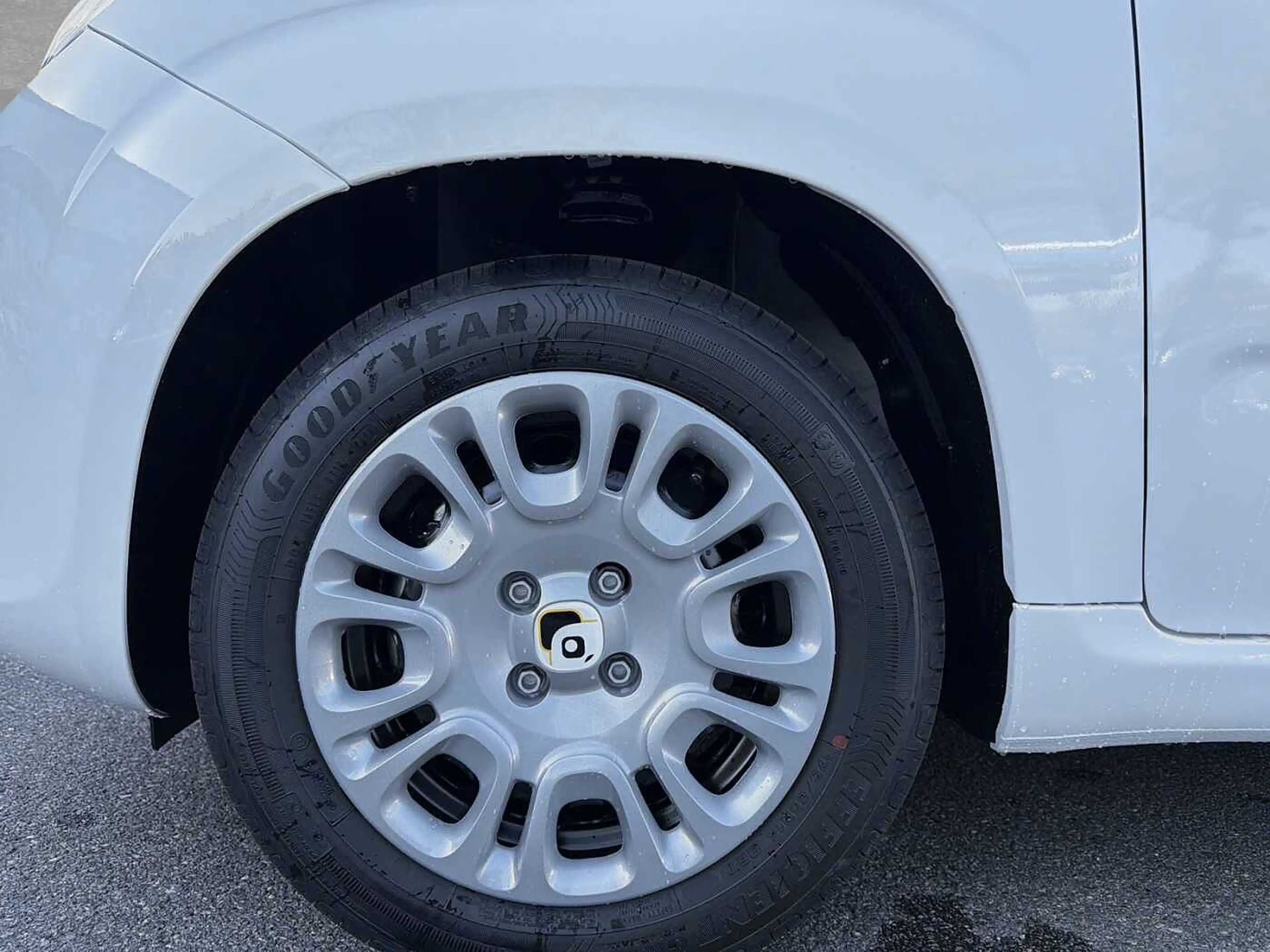 Fiat New Panda Panda/Pandina Hybrid ICON — photo 9