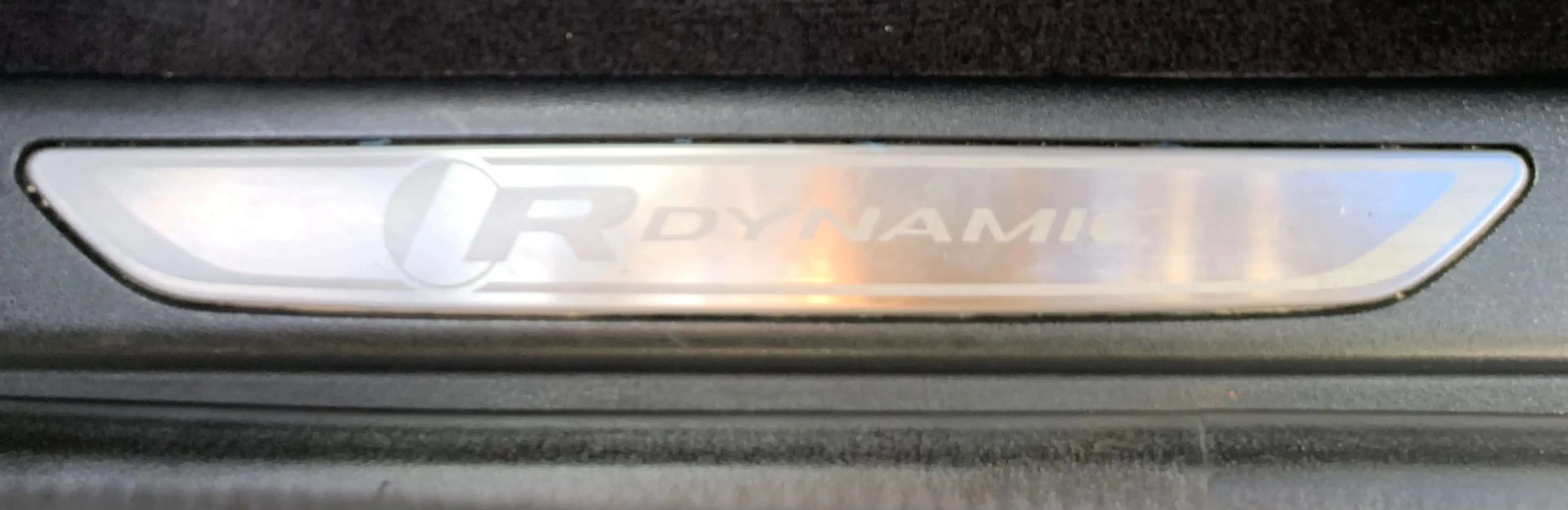 Jaguar E-Pace E-Pace 2.0 D MHEV AWD D165 R-Dynamic HSE — photo 10