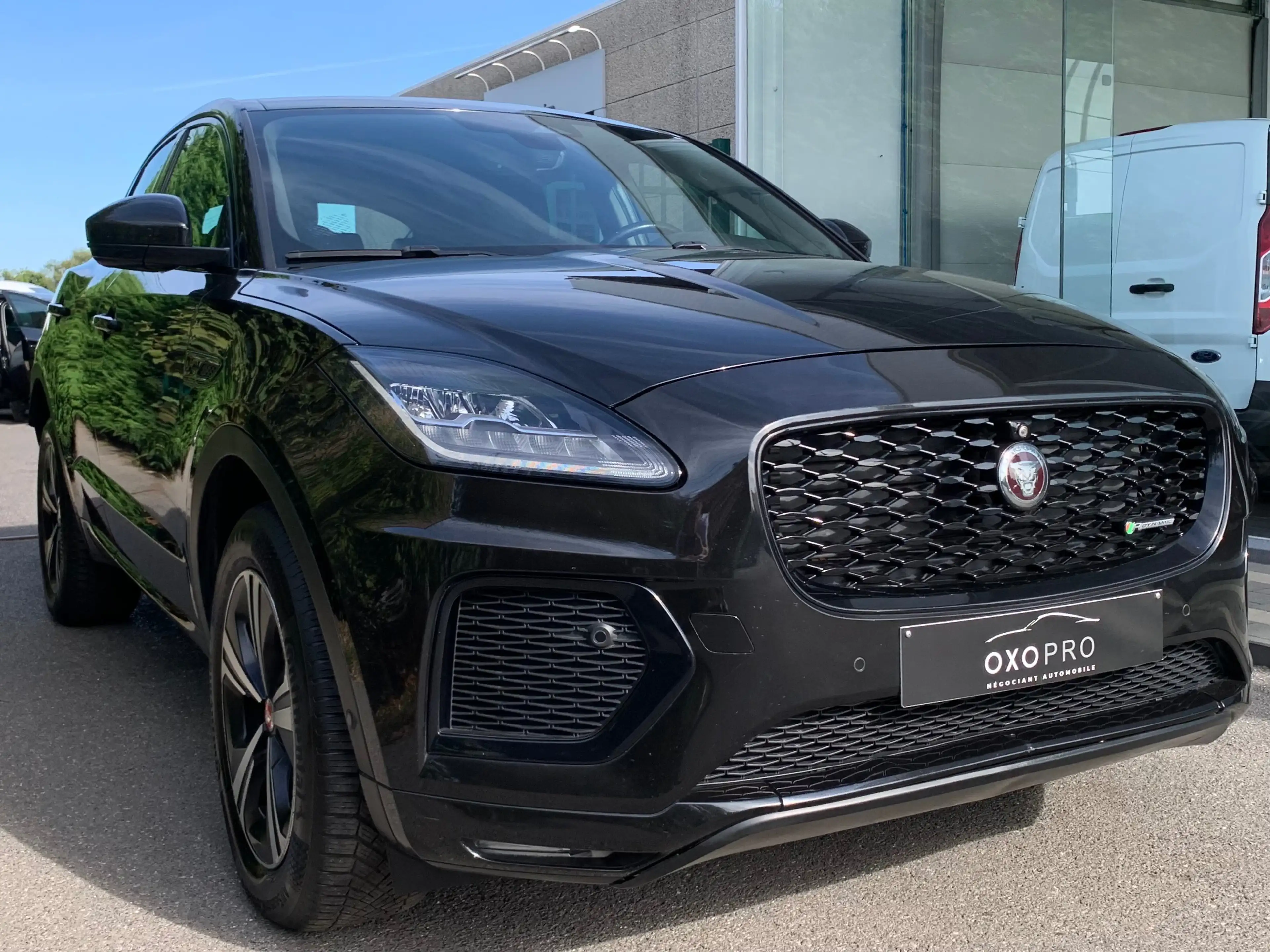 Jaguar E-Pace E-Pace 2.0 D MHEV AWD D165 R-Dynamic HSE — photo 4
