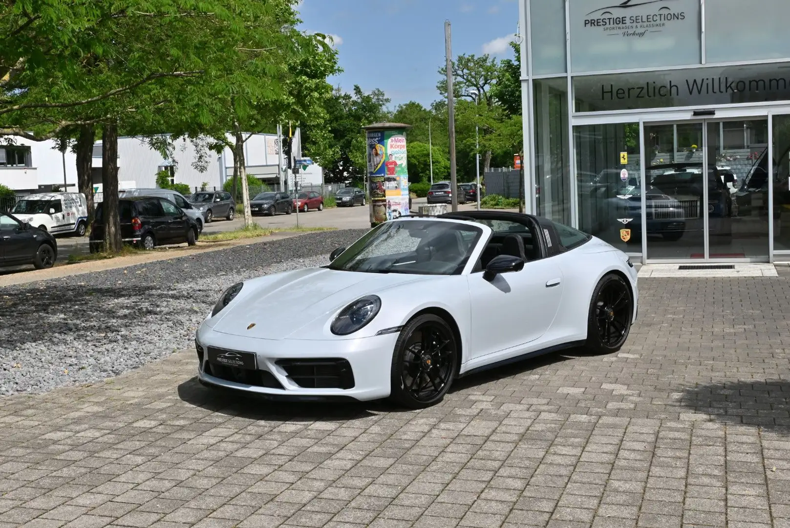 Porsche 992 .1-Targa 4 GTS/Voll!Spositze/BOSE/Matrix/Hile Grijs - 1