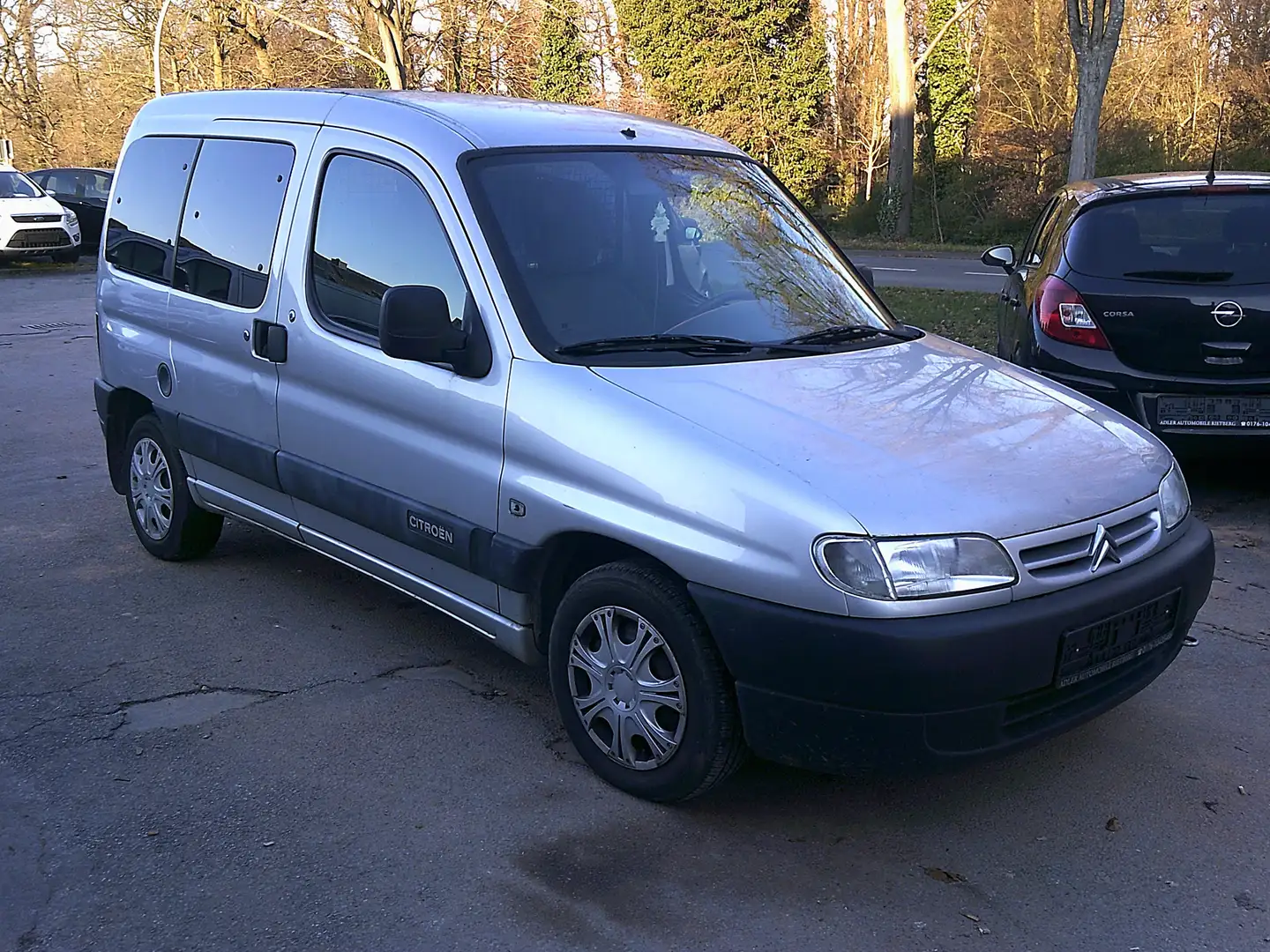 Citroen Berlingo Berlingo 800 2.0 HDi Silber - 1