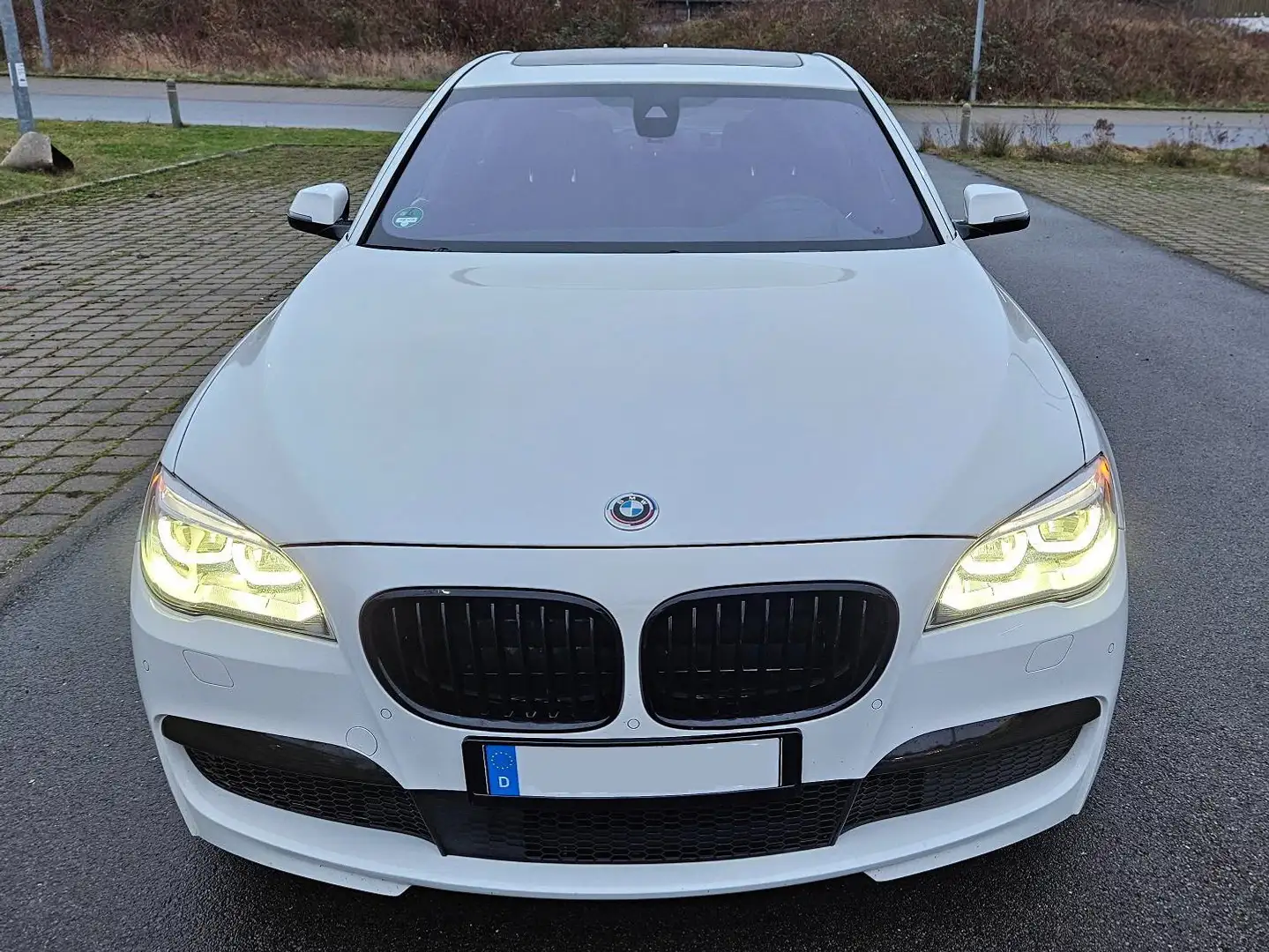 BMW 740 740d xDrive Blanc - 2