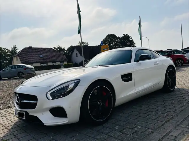 Mercedes-Benz Amg GT view 3