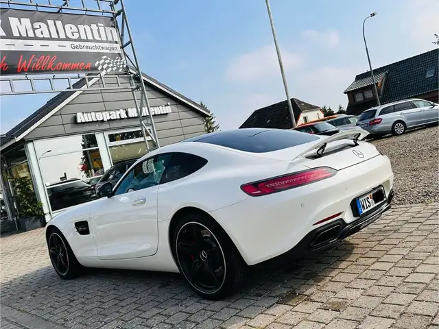 Mercedes-Benz Amg GT view 5