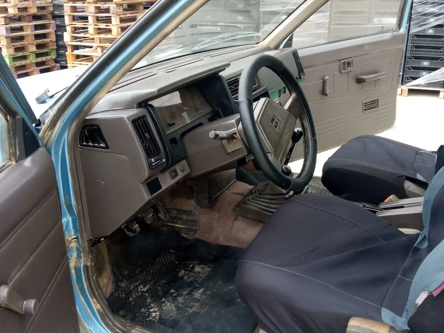 Nissan King Cab 2.5d plava - 2