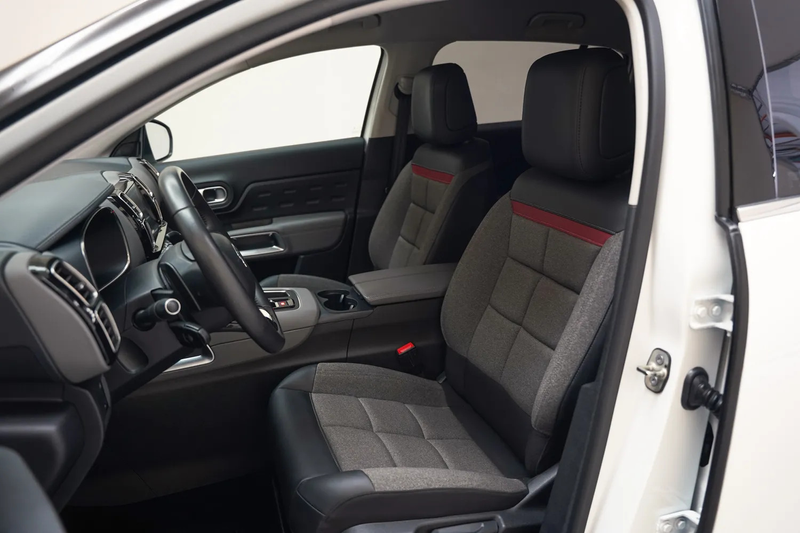 Citroen C5 Aircross 225 Plug-in Hybrid Business [ LED Navi Camera ] — photo 9