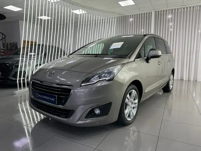 Peugeot 5008 1.6 BlueHDi Style 7 pl. 120