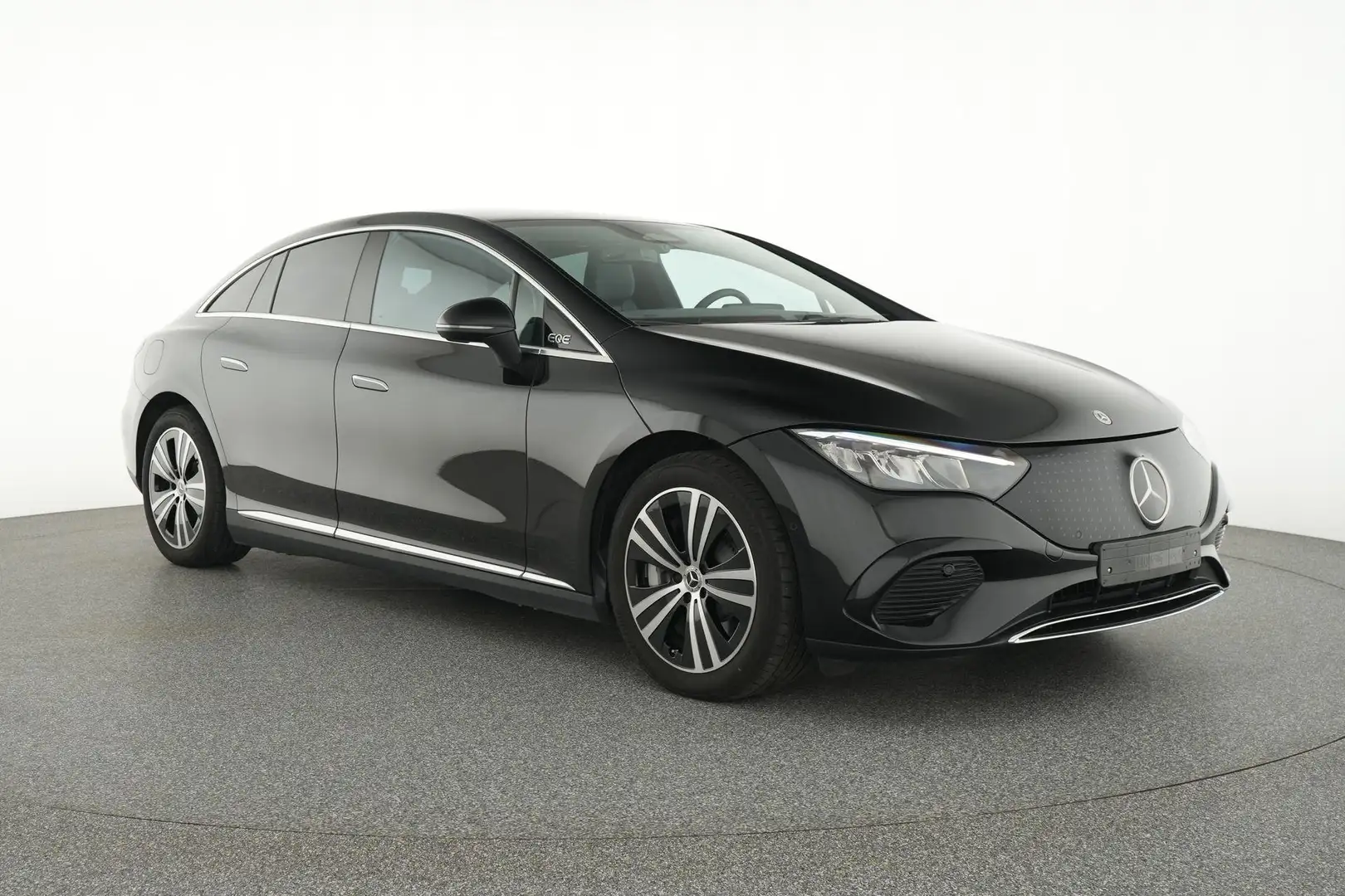 Mercedes-Benz EQE 300 Business Line Zwart - 2