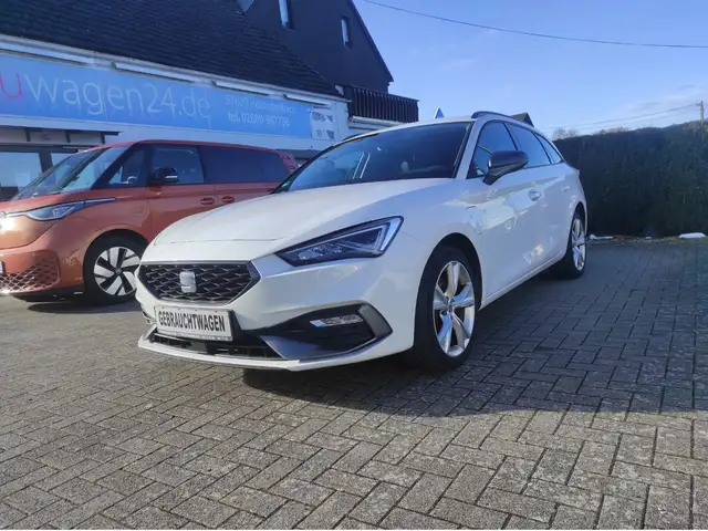 SEAT Leon FR e-Hybrid 1,4 TSI DSG/LED/NAVI/SHZ