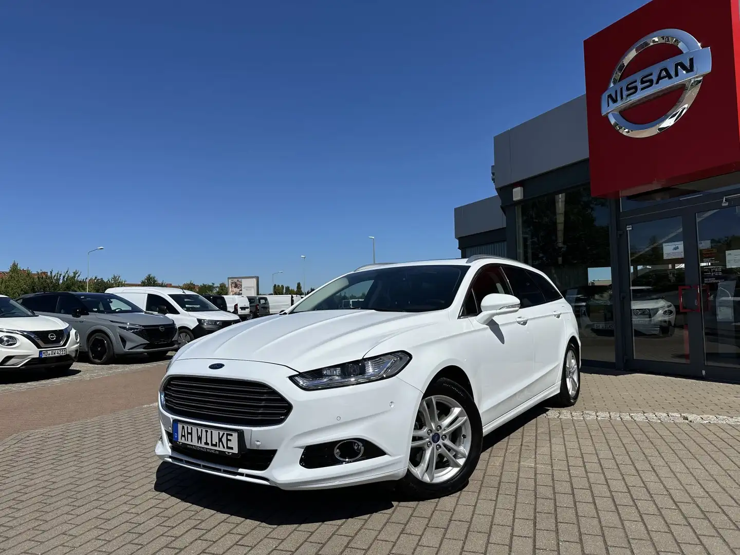 Ford Mondeo 2.0 TITANIUM/PANO/LED/KEYFREE/AHK Weiß - 1
