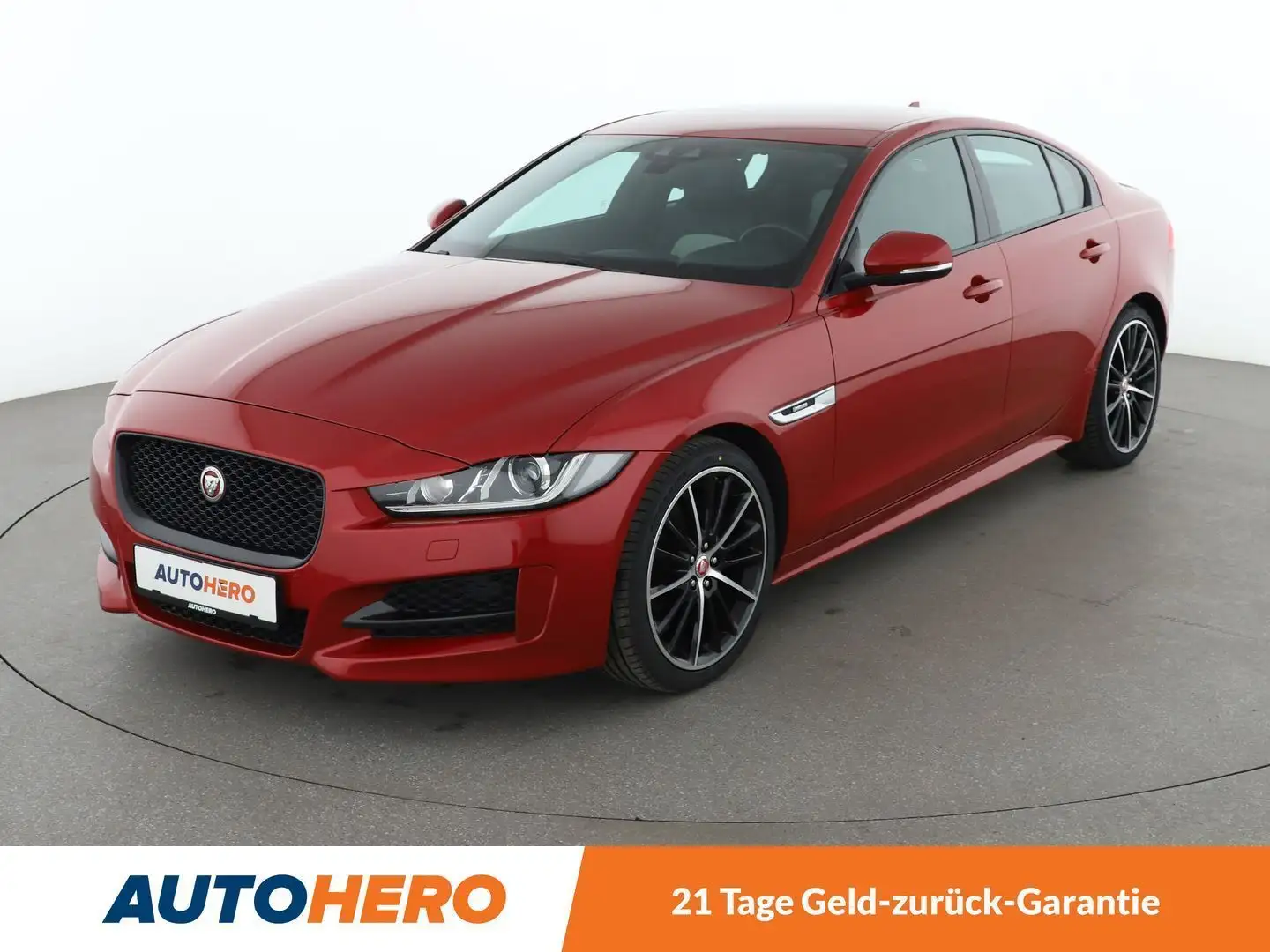 Jaguar XE 20d R-Sport Aut.*NAVI*TEMPO*BI-XENON*PDC*CAM*SHZ* Red - 1