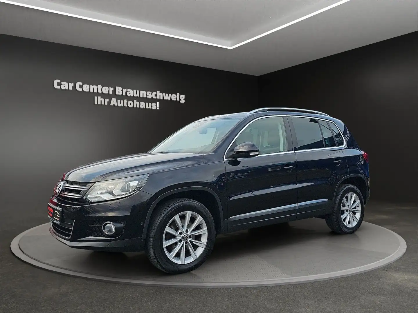 Volkswagen Tiguan 2.0 TDI DSG Sport & Style 4Motion Schwarz - 1