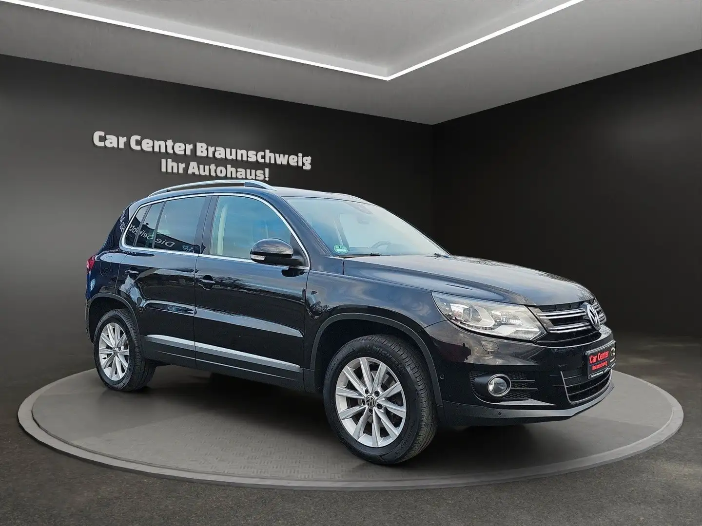 Volkswagen Tiguan 2.0 TDI DSG Sport & Style 4Motion Schwarz - 2