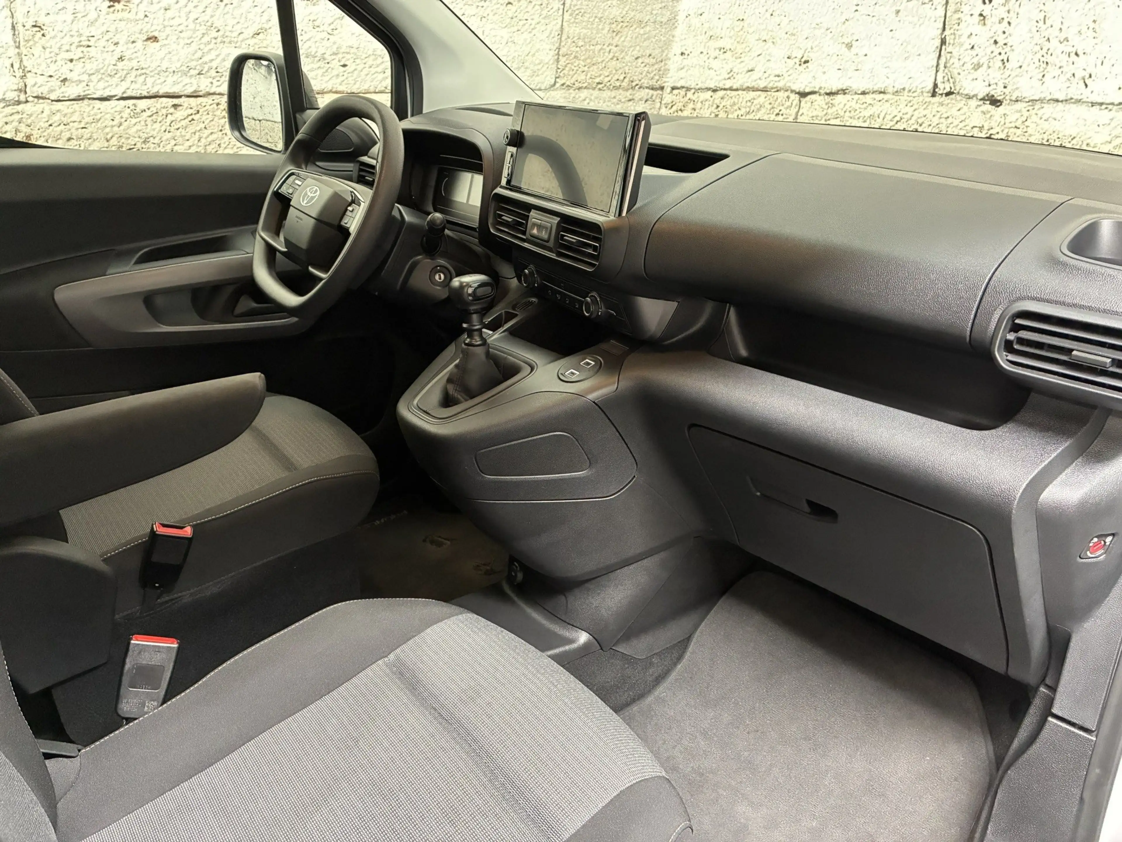 Toyota Proace City Verso 1,2 Shuttle — photo 7