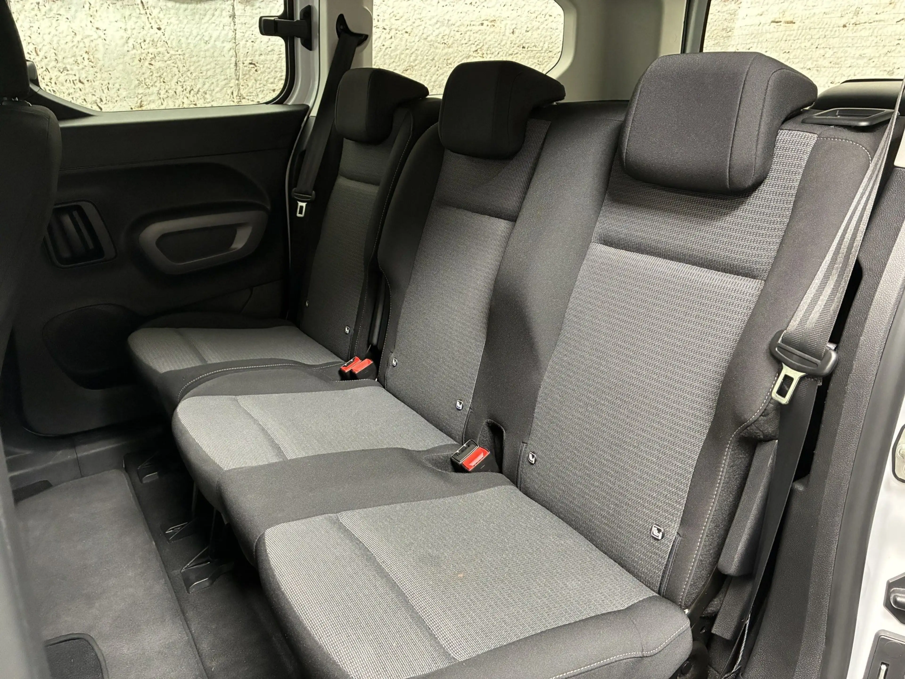 Toyota Proace City Verso 1,2 Shuttle — photo 9