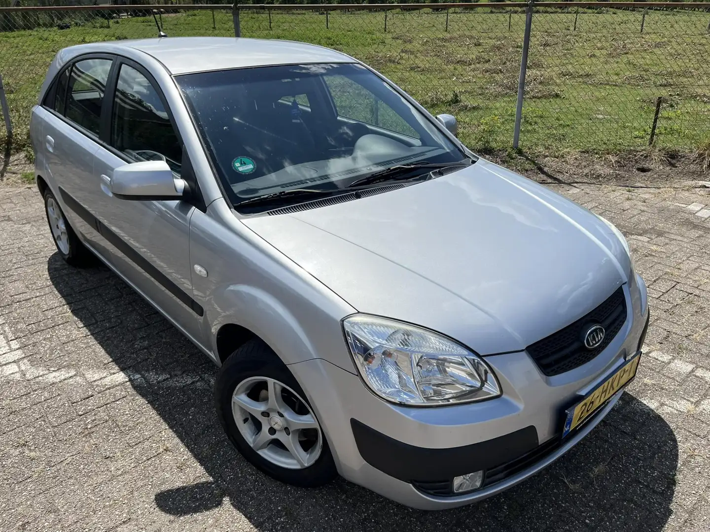 Kia Rio 1.4 X-pect Airco Gris - 2