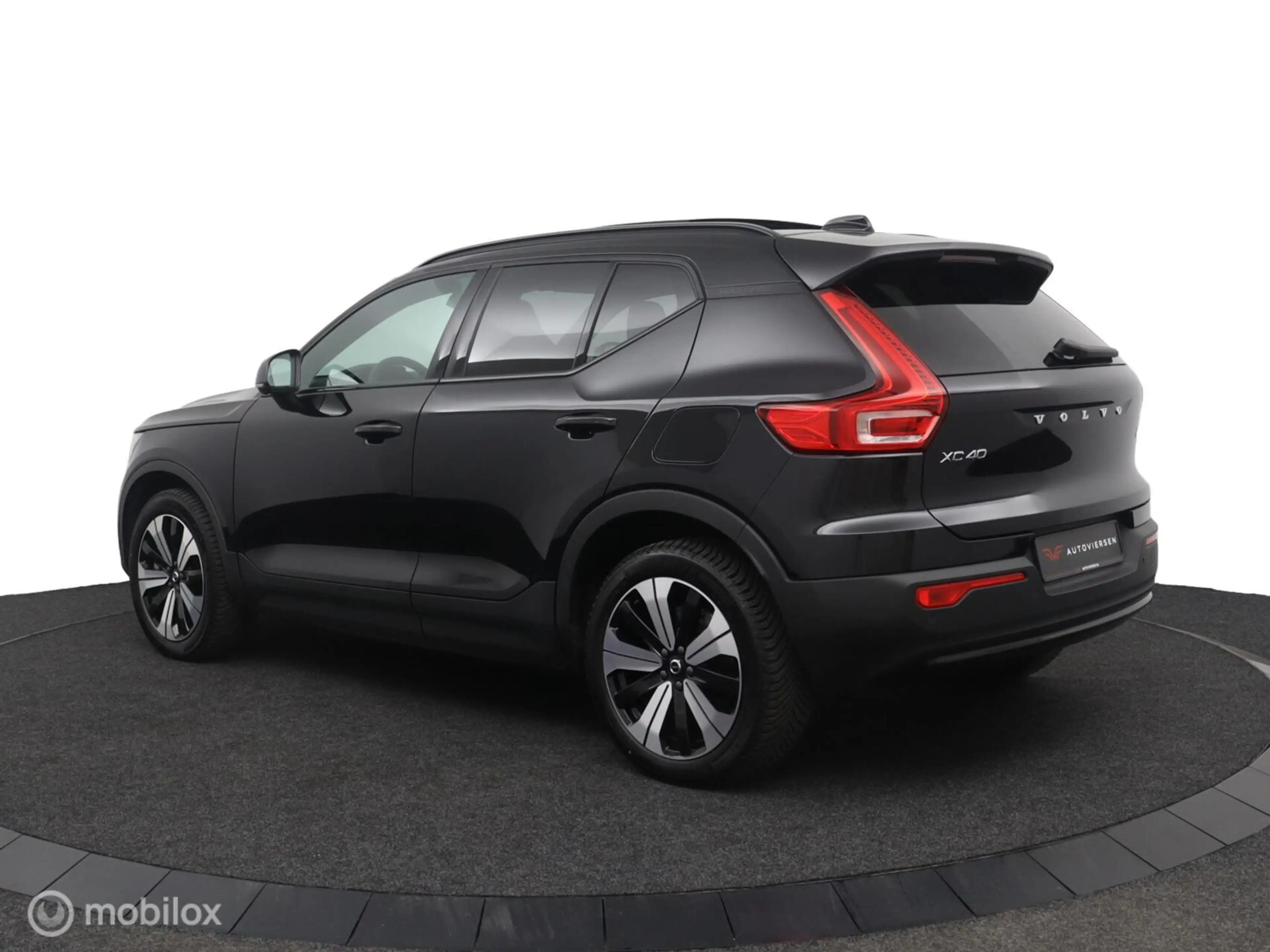 Volvo XC40 Recharge Single Ultimate — photo 3
