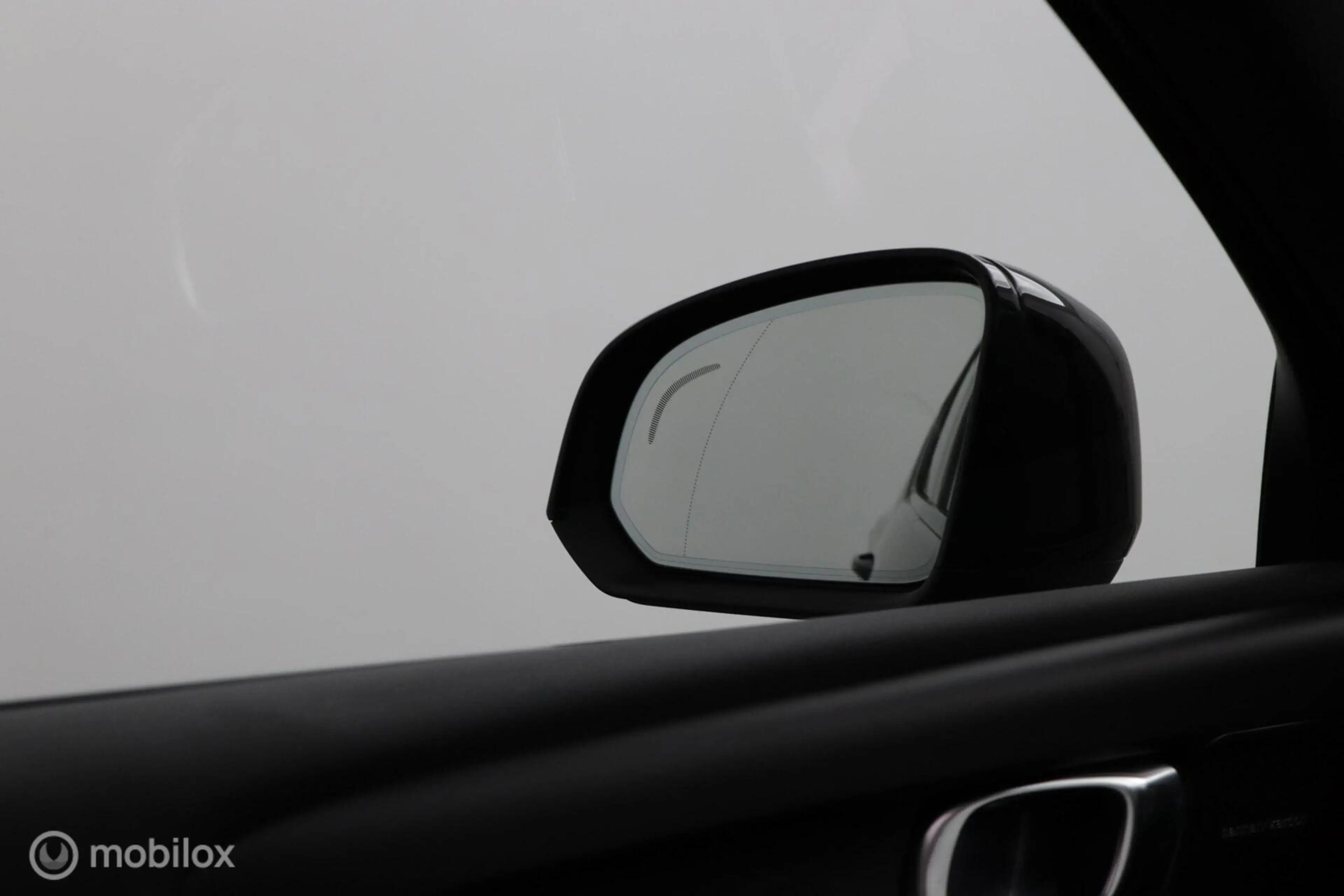 Volvo XC40 Recharge Single Ultimate — photo 10
