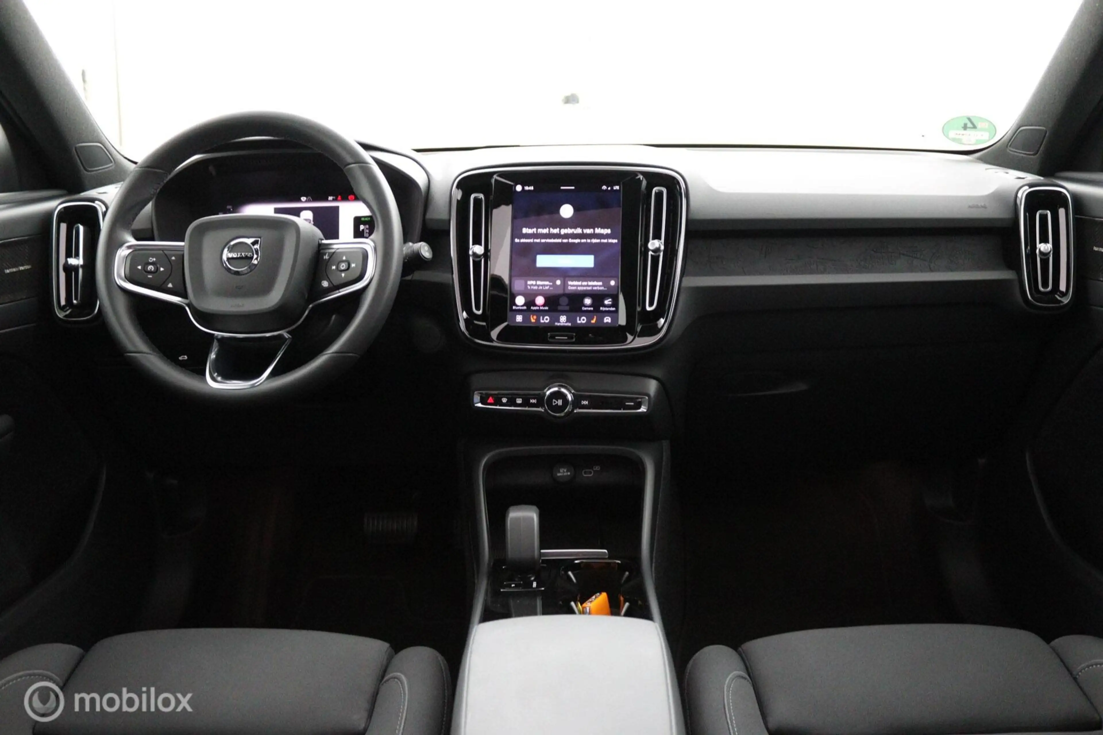 Volvo XC40 Recharge Single Ultimate — photo 2