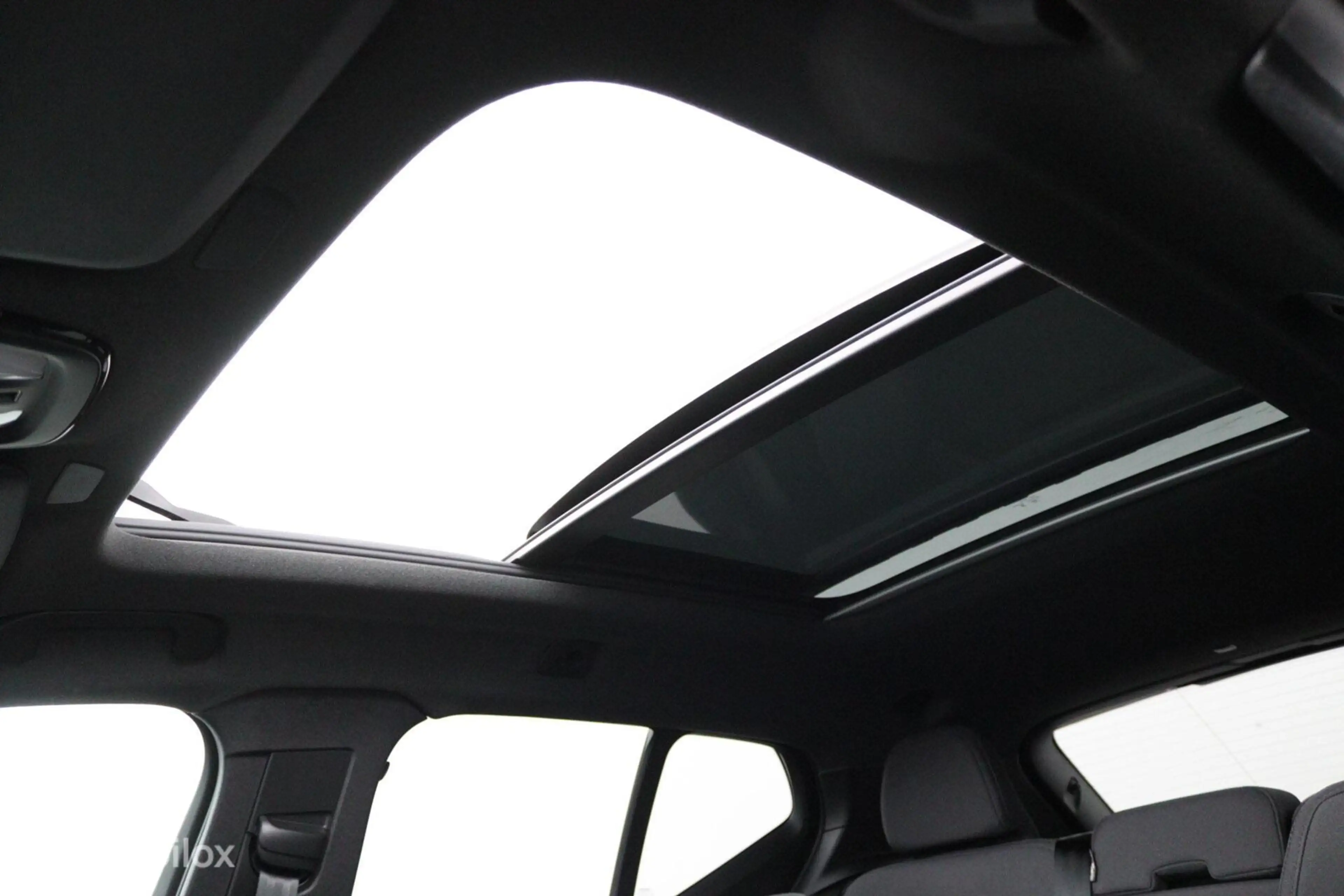 Volvo XC40 Recharge Single Ultimate — photo 6