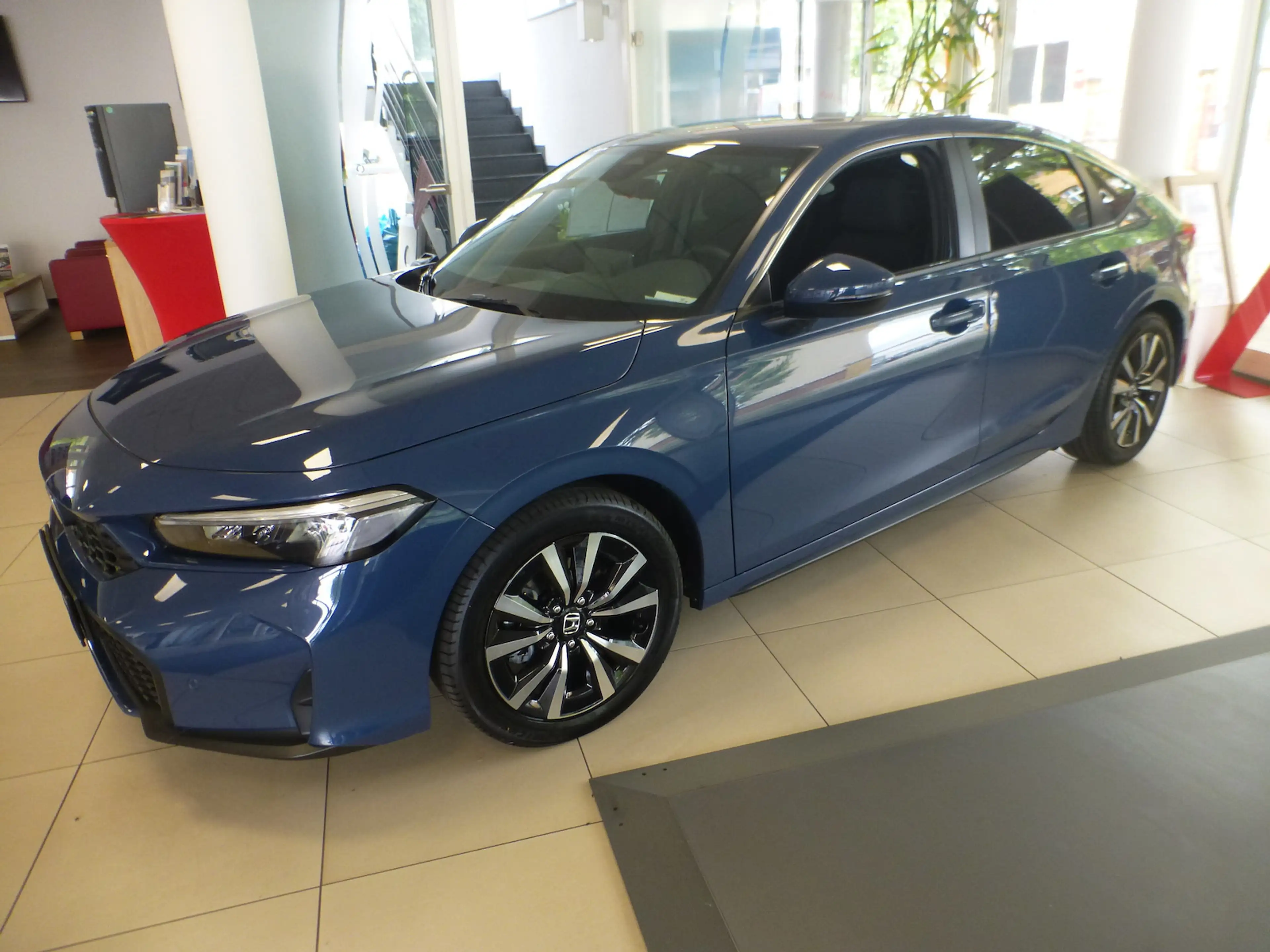 Honda Civic e:HEV 2,0i-MMD Hybrid Elegance 8JahreGarantie — photo 12