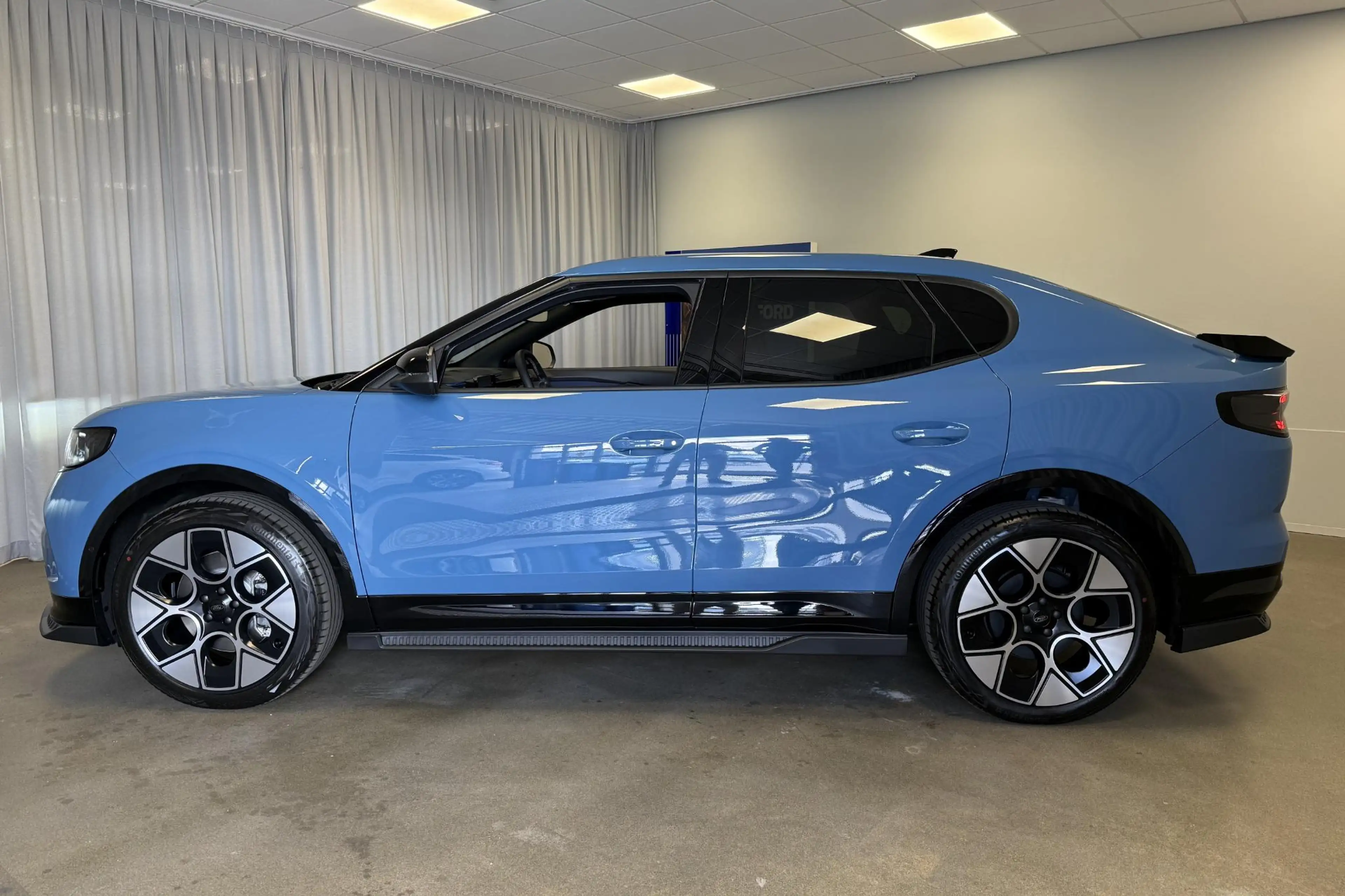 Ford Capri Collection Extended Range RWD 79 kWh — photo 8
