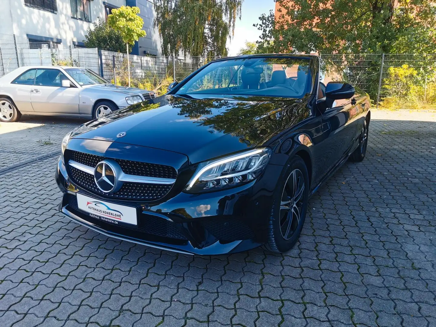 Mercedes-Benz C 200 Cabrio NAVI LED TOP ZUSTAND!! Schwarz - 1