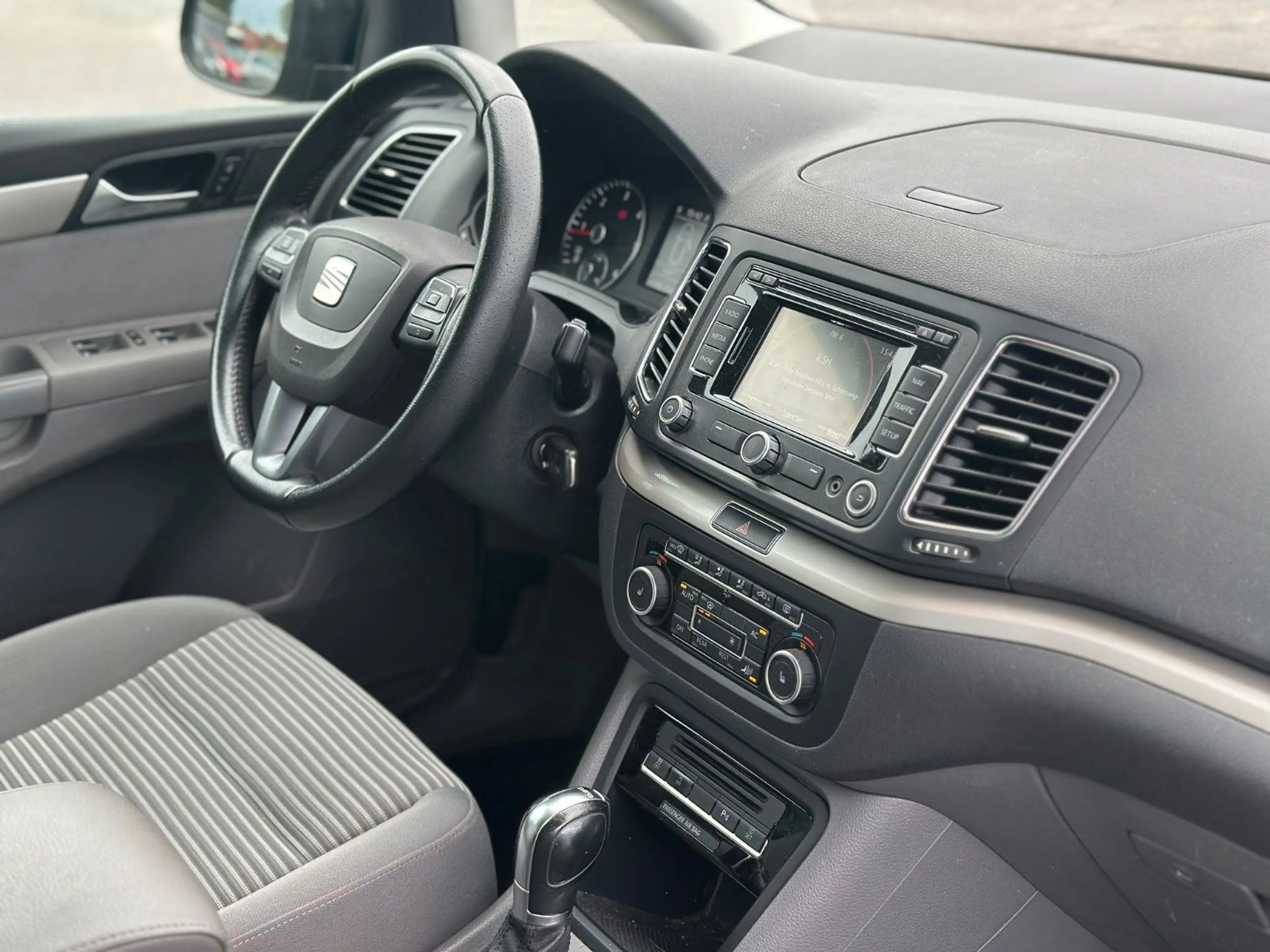SEAT Alhambra Style | DSG | Kamera | AHK | TÜV 04.28 — photo 13