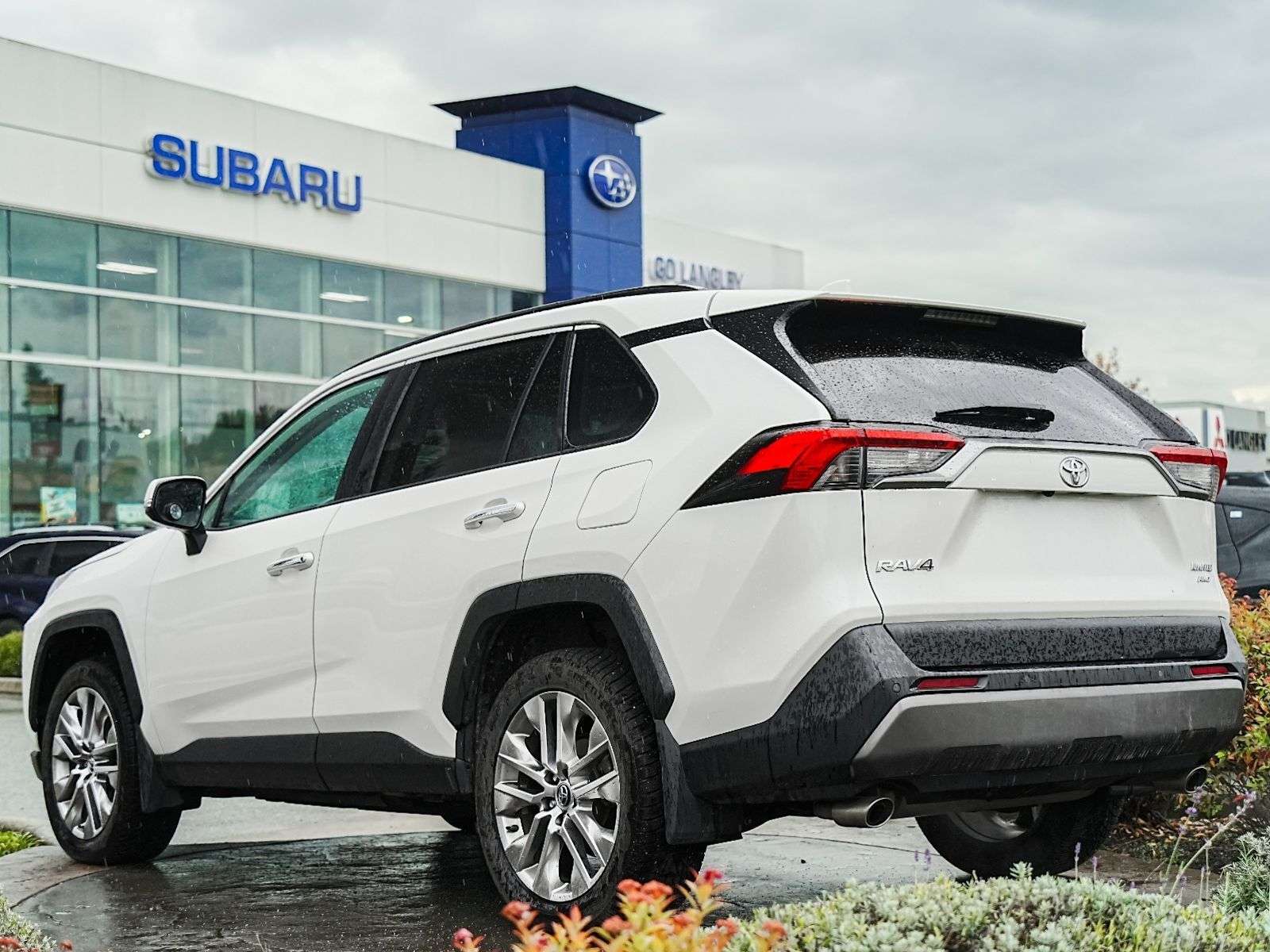 2020 Toyota RAV4 Limited — снимка 1